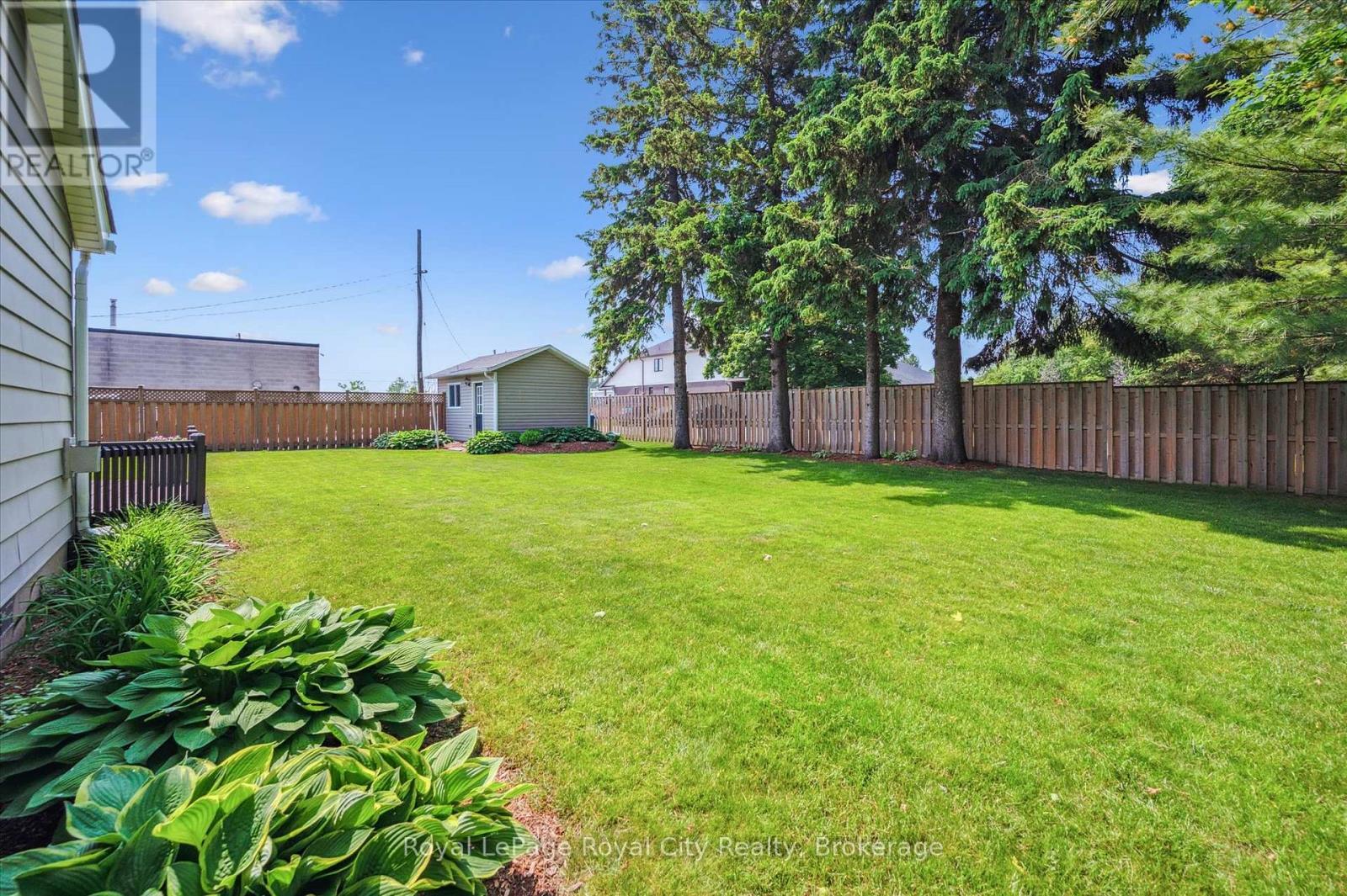 












935 ST. DAVID STREET N

,
Centre Wellington (Fergus),




Ontario
N1M2W3

