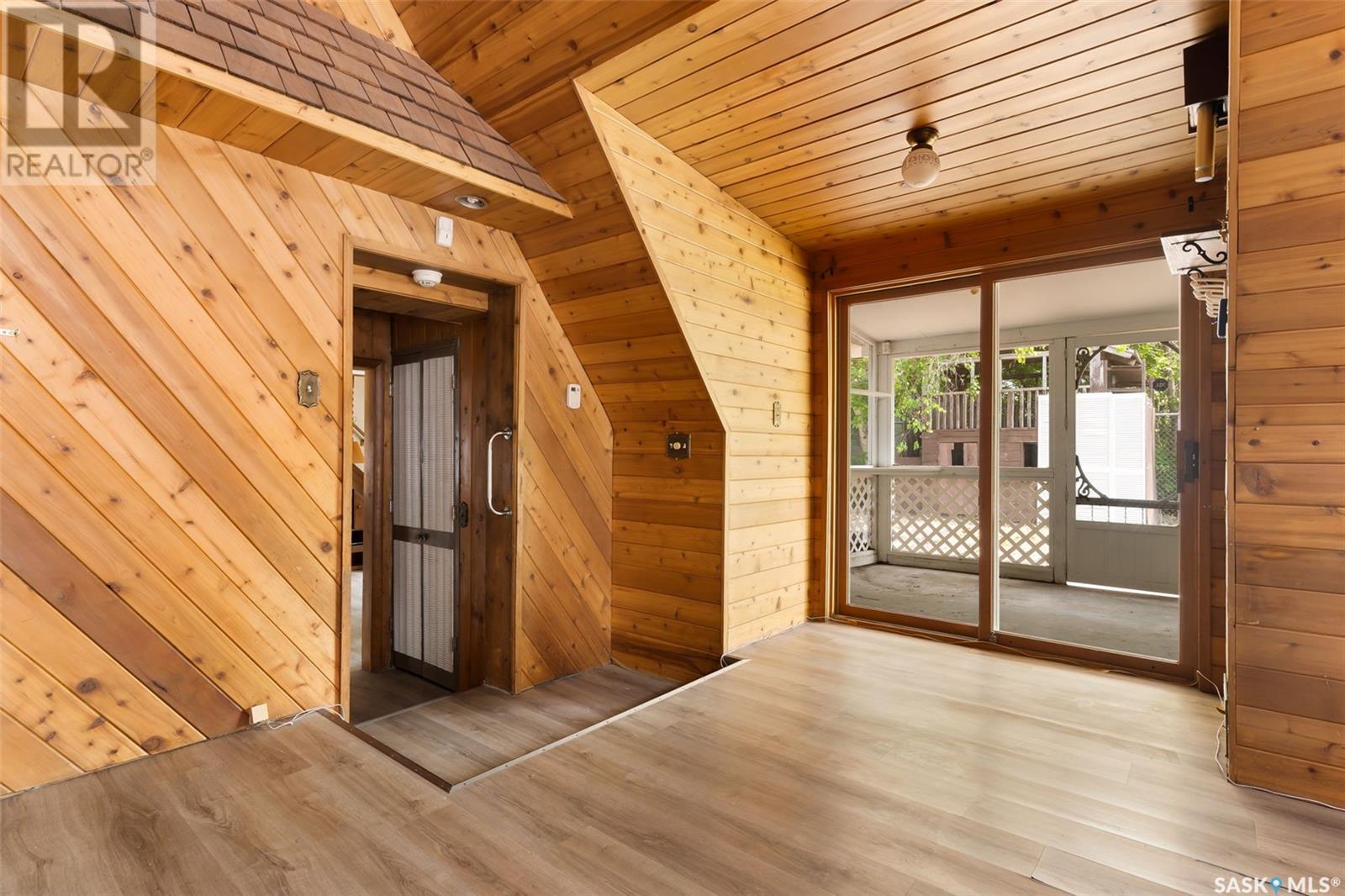 












808 Grand AVENUE

,
Indian Head,




Saskatchewan
S0G2K0

