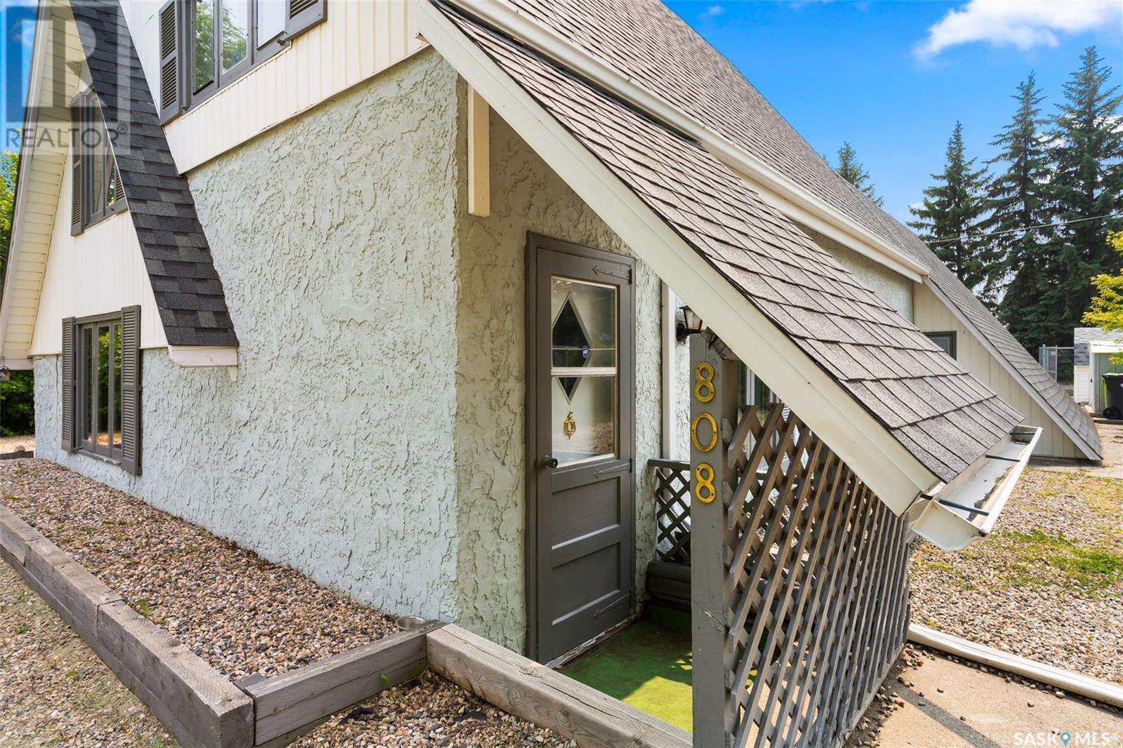 












808 Grand AVENUE

,
Indian Head,




Saskatchewan
S0G2K0

