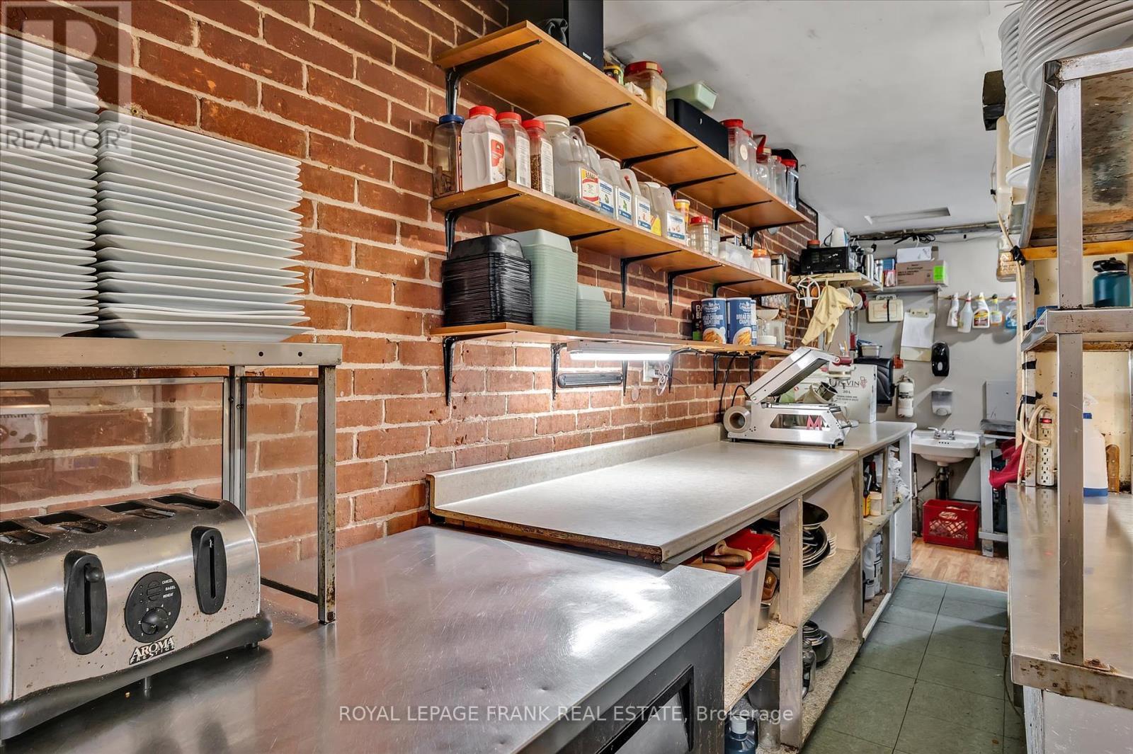 












2057 OLD HIGHWAY 28

,
Douro-Dummer,




Ontario
K0L3G0

