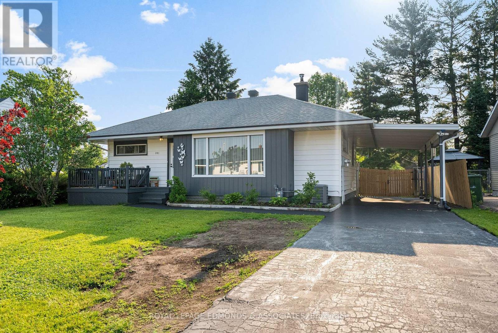 












391 FRASER STREET S

,
Pembroke,




Ontario
K8A1Y5

