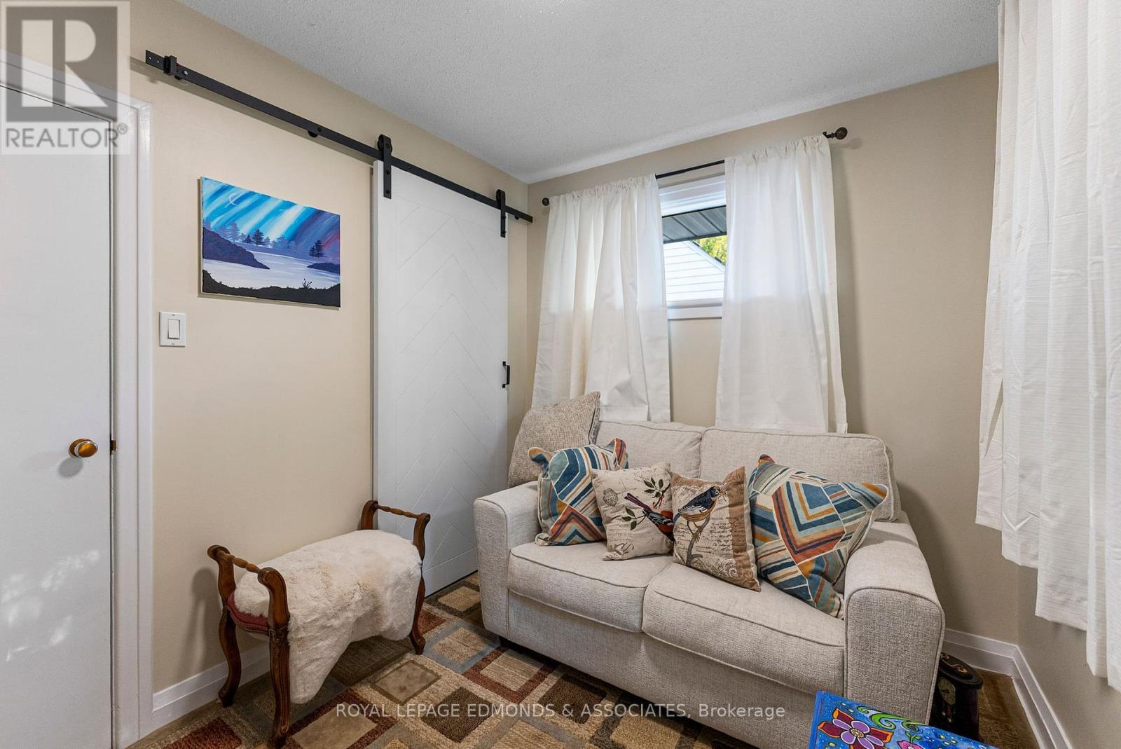 












391 FRASER STREET S

,
Pembroke,




Ontario
K8A1Y5

