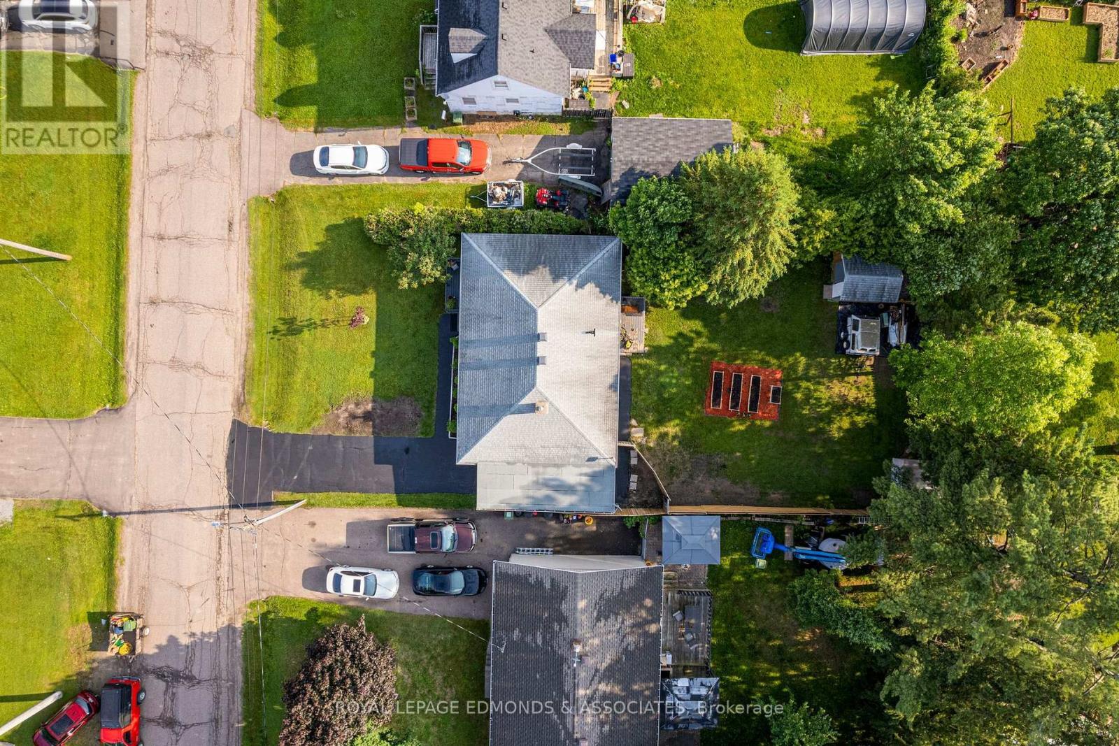 












391 FRASER STREET S

,
Pembroke,




Ontario
K8A1Y5

