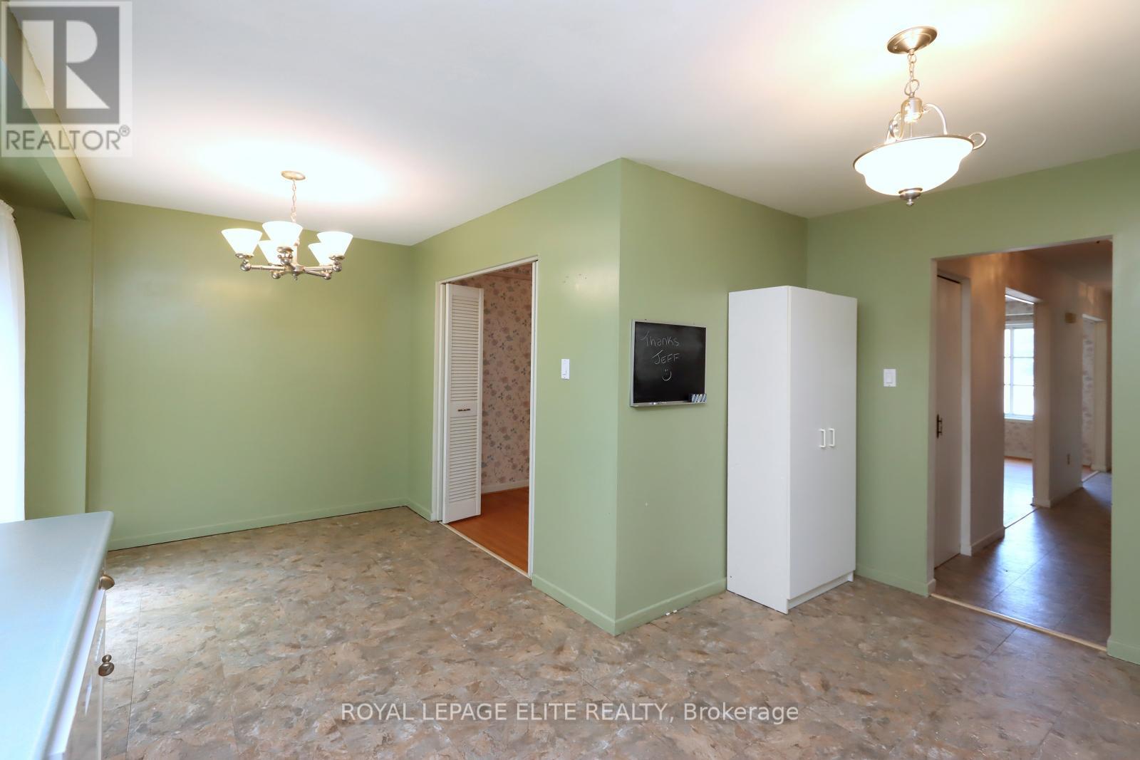 












873 HOLLYHILL COURT

,
Mississauga,




Ontario
L4Y2E2

