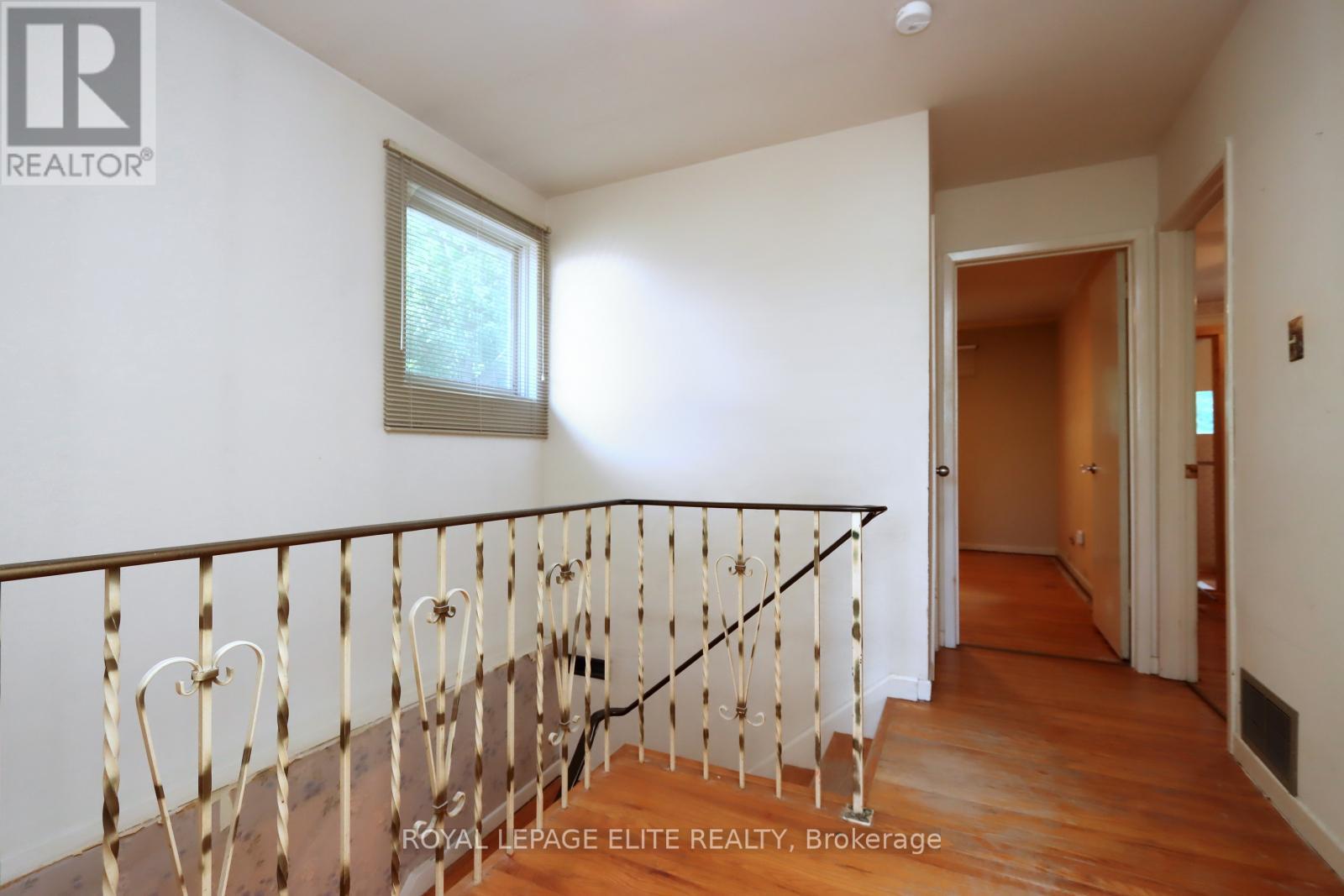












873 HOLLYHILL COURT

,
Mississauga,




Ontario
L4Y2E2

