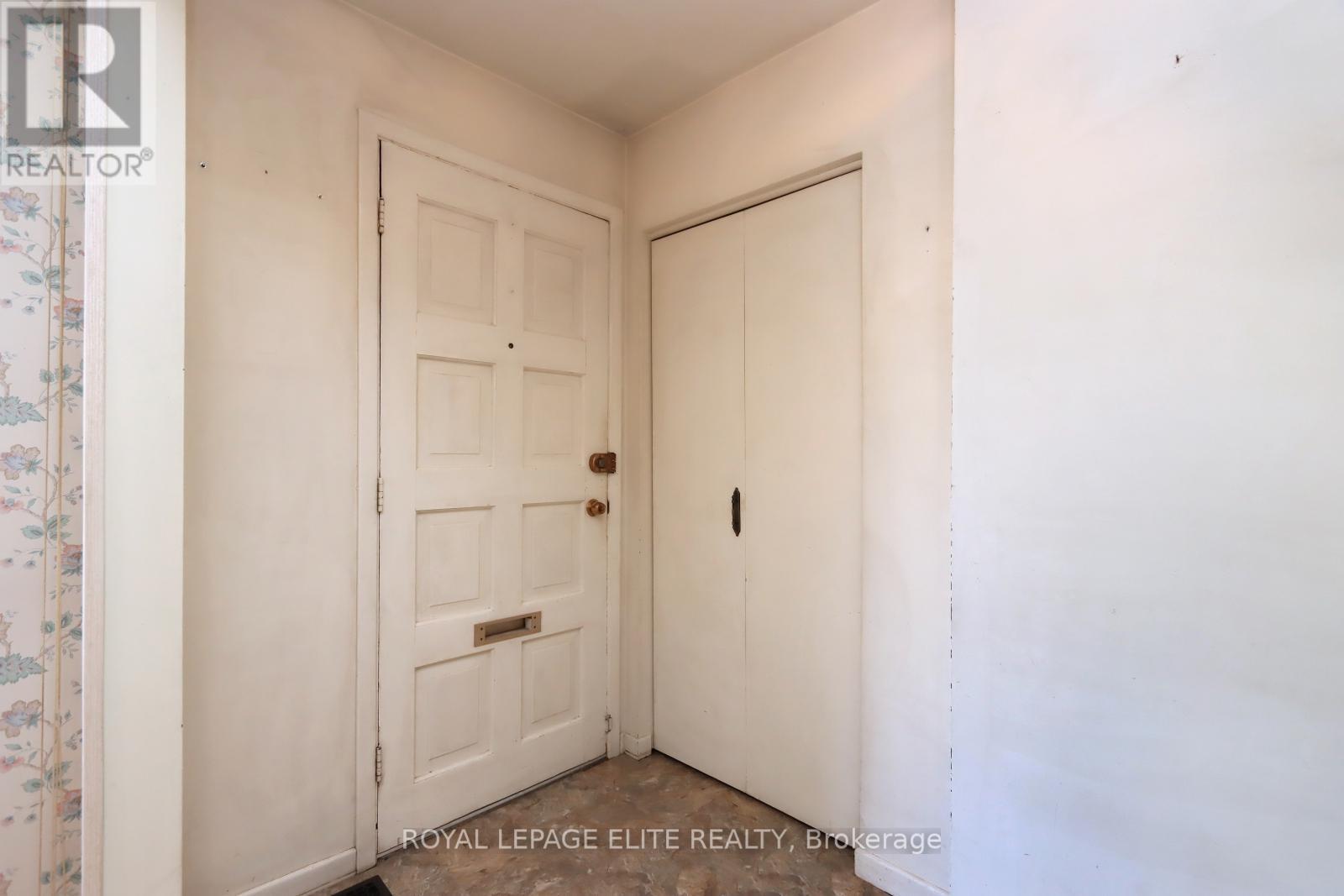 












873 HOLLYHILL COURT

,
Mississauga,




Ontario
L4Y2E2

