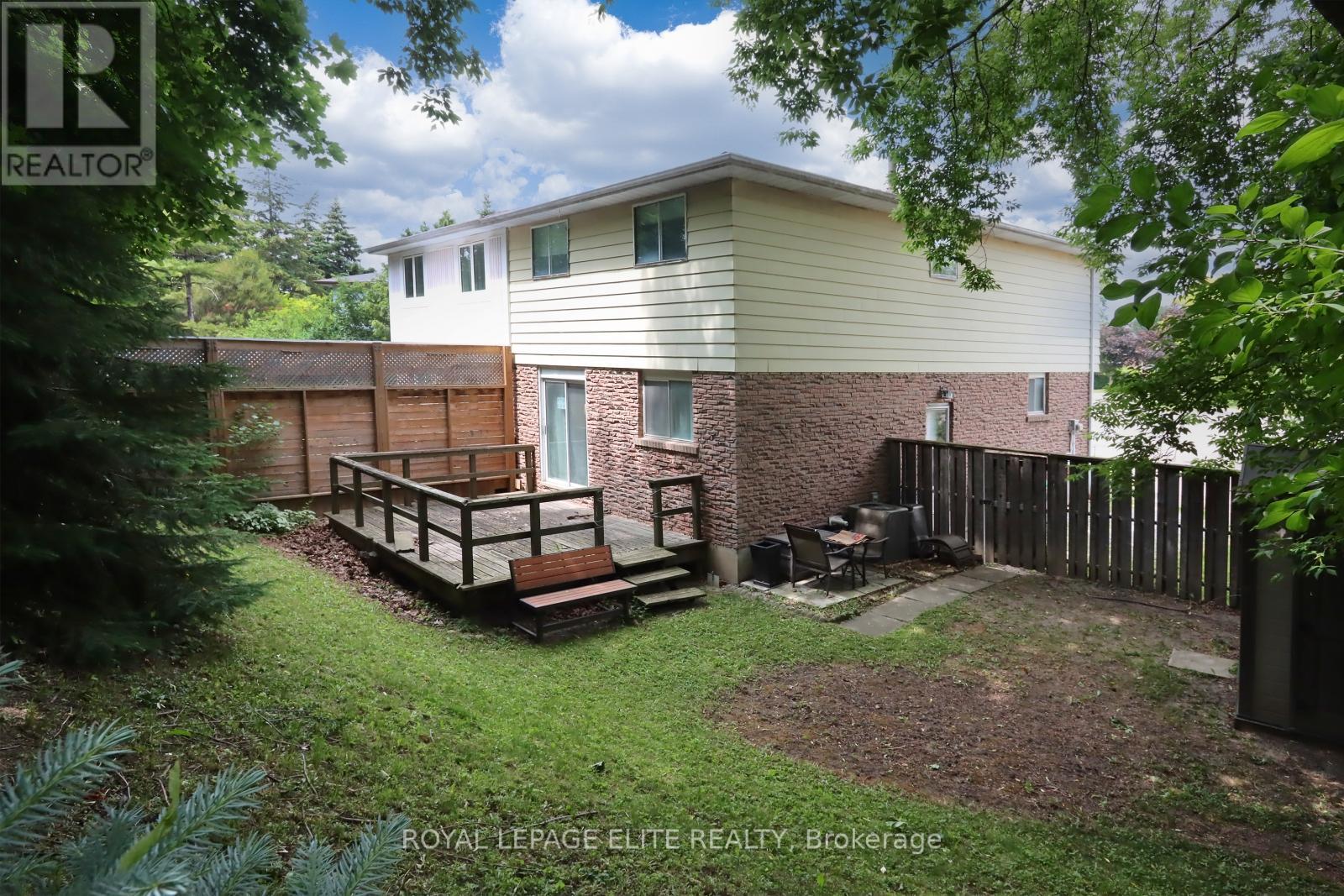 












873 HOLLYHILL COURT

,
Mississauga,




Ontario
L4Y2E2

