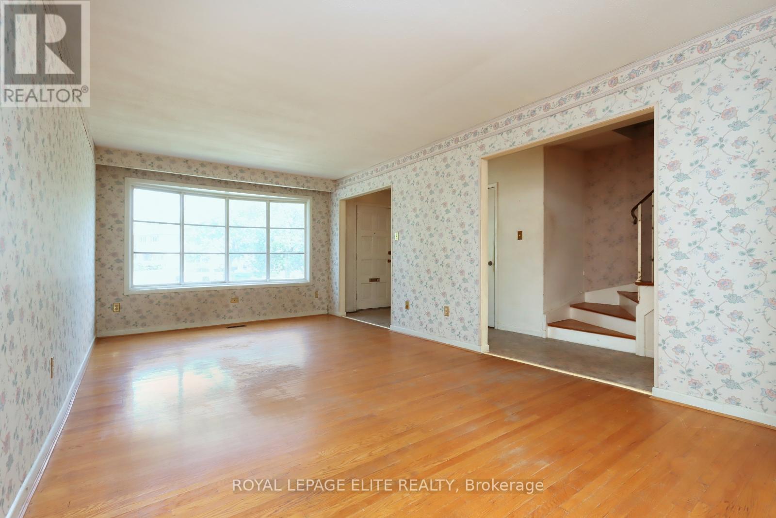 












873 HOLLYHILL COURT

,
Mississauga,




Ontario
L4Y2E2

