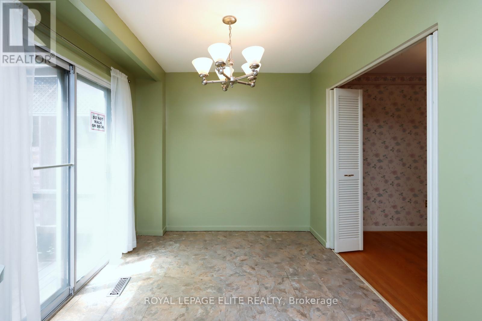 












873 HOLLYHILL COURT

,
Mississauga,




Ontario
L4Y2E2


