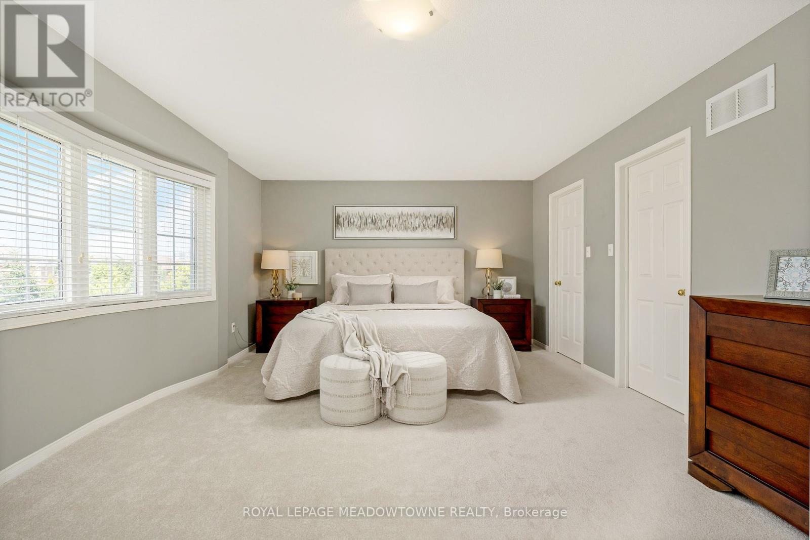 












996 VICKERMAN WAY

,
Milton,




Ontario
L9T0J6

