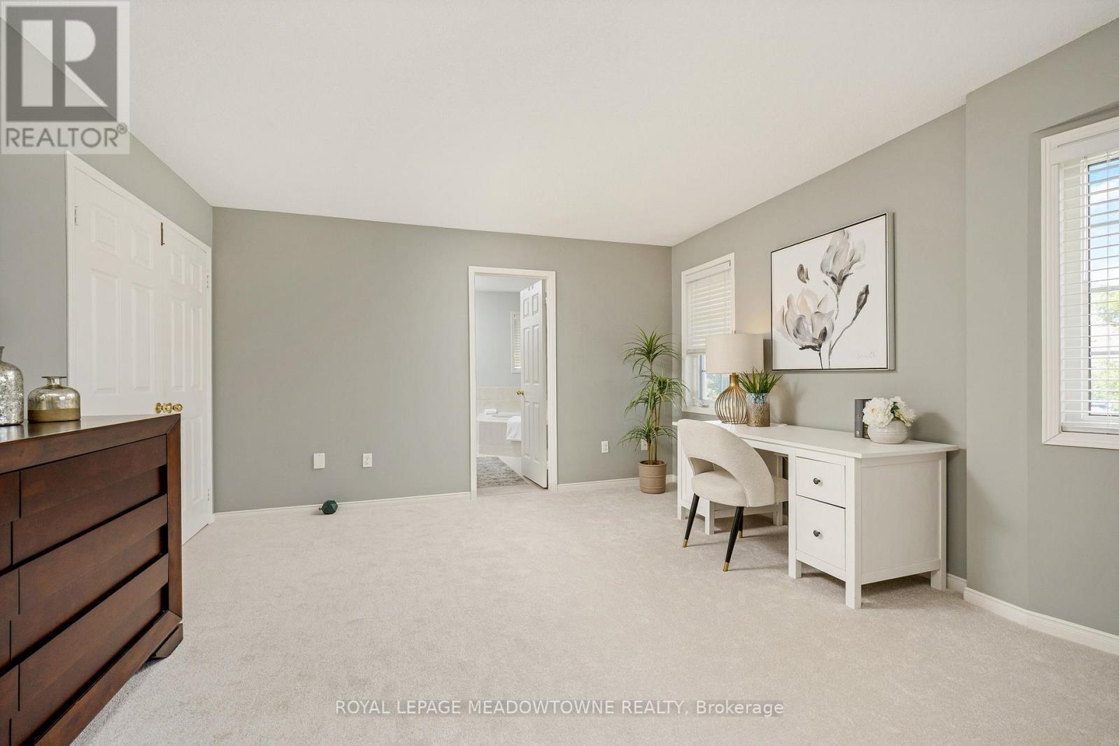 












996 VICKERMAN WAY

,
Milton,




Ontario
L9T0J6

