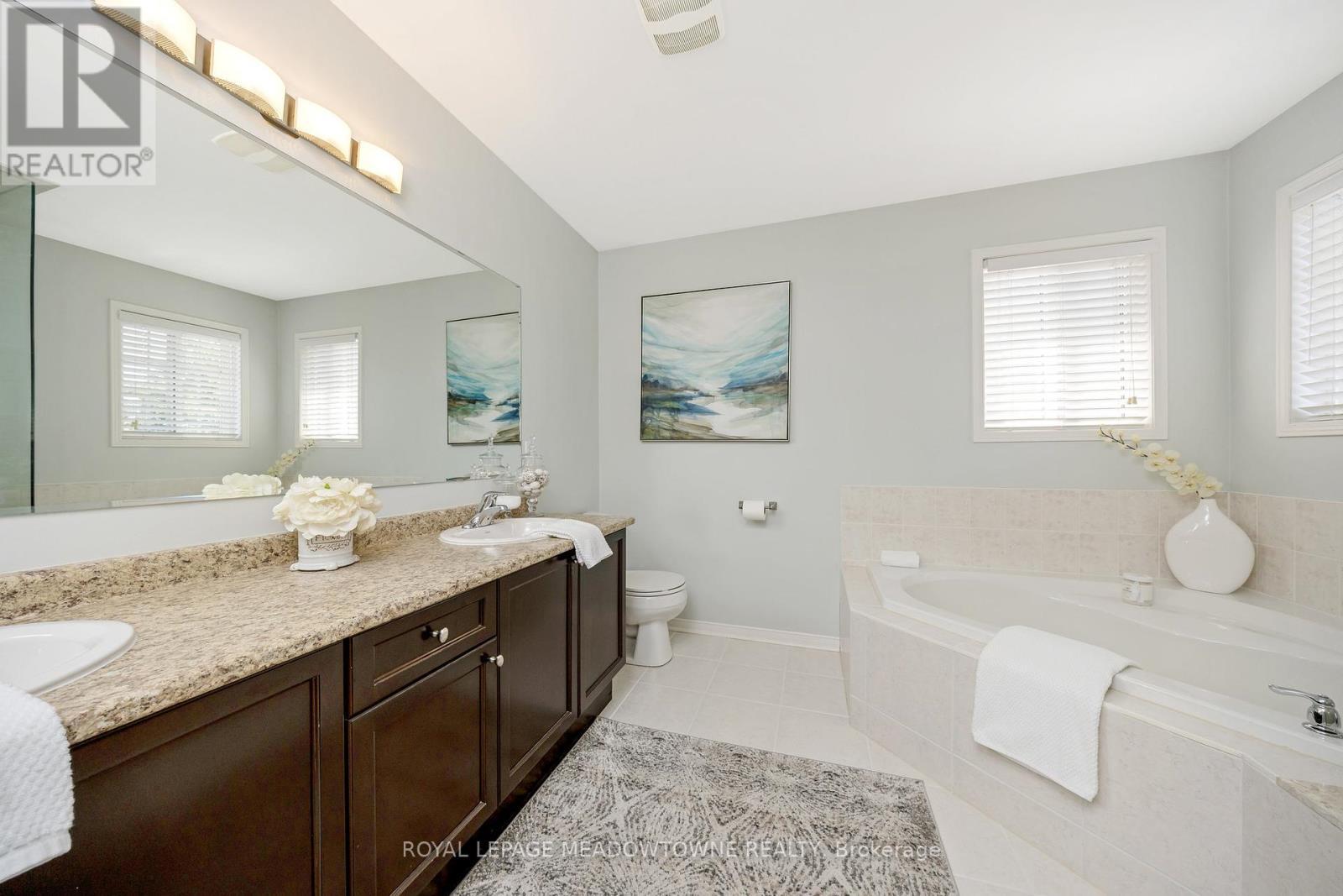 












996 VICKERMAN WAY

,
Milton,




Ontario
L9T0J6


