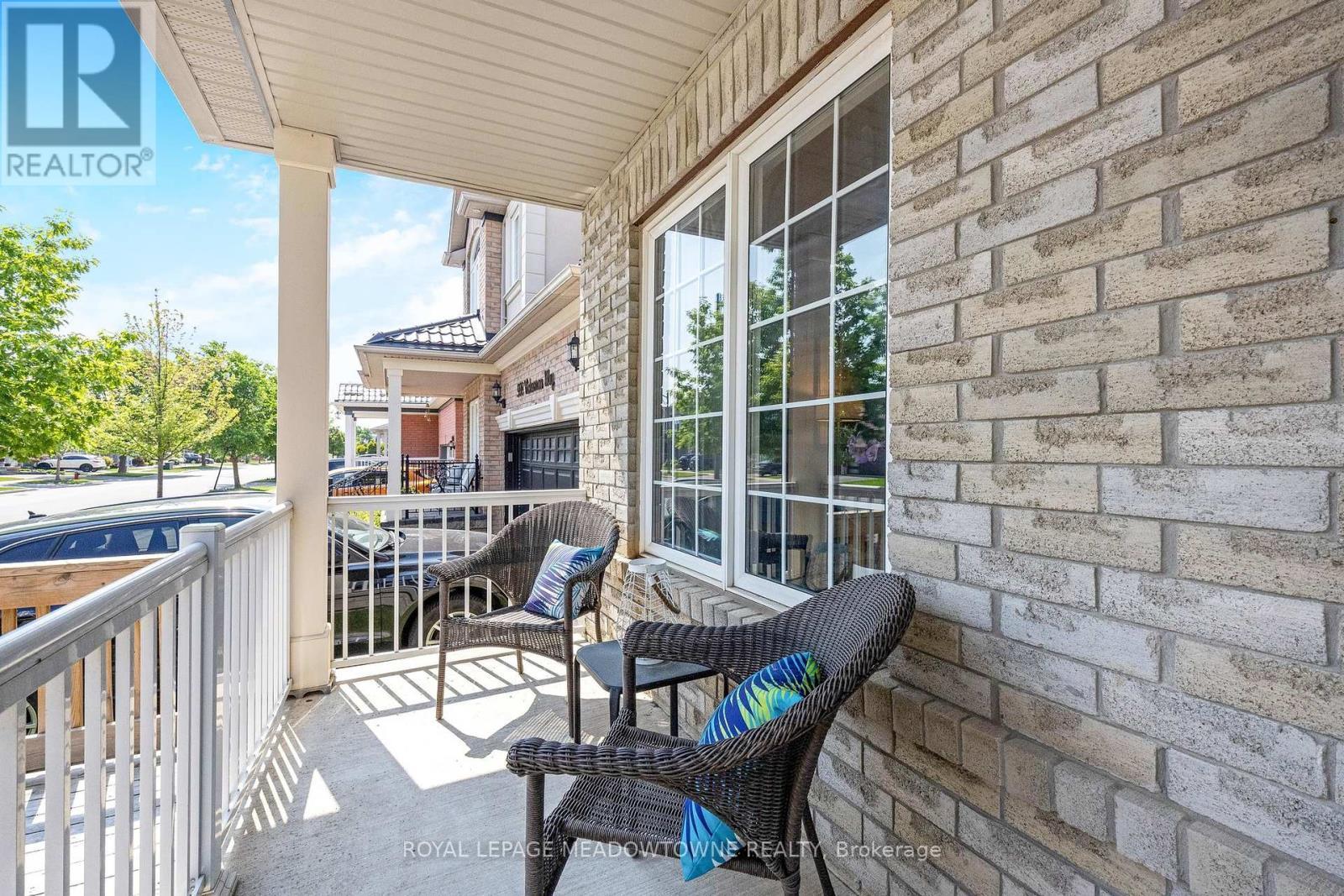 












996 VICKERMAN WAY

,
Milton,




Ontario
L9T0J6

