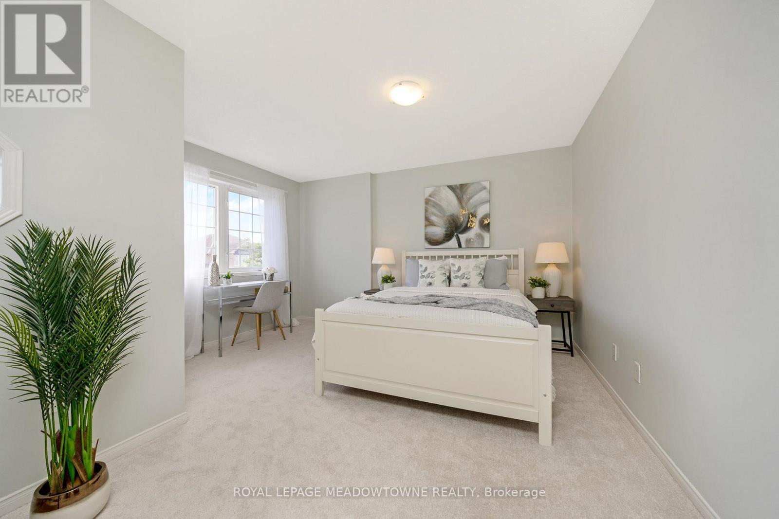 












996 VICKERMAN WAY

,
Milton,




Ontario
L9T0J6

