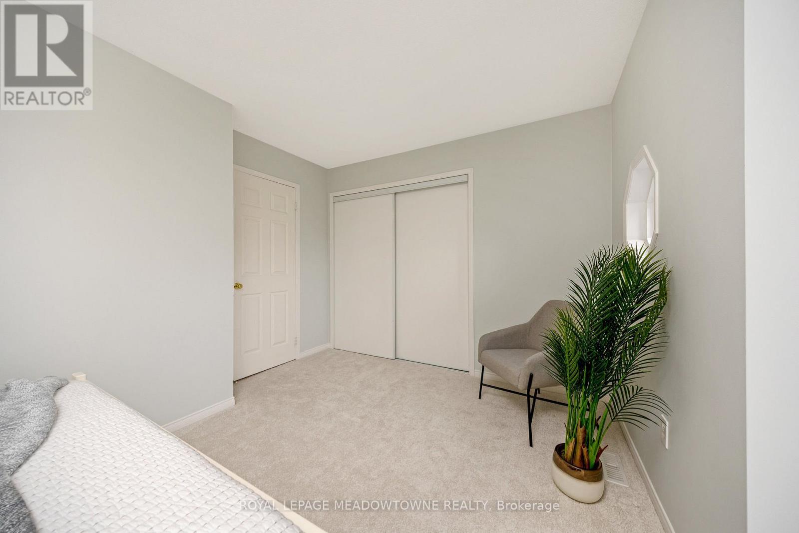 












996 VICKERMAN WAY

,
Milton,




Ontario
L9T0J6

