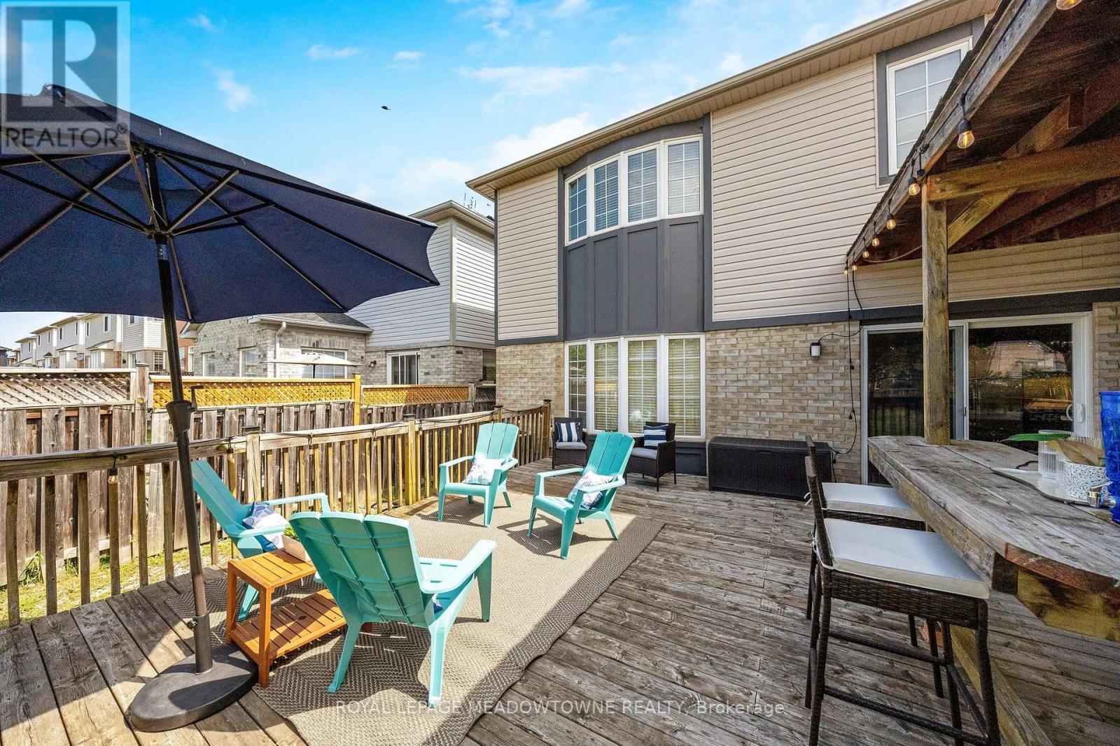 












996 VICKERMAN WAY

,
Milton,




Ontario
L9T0J6

