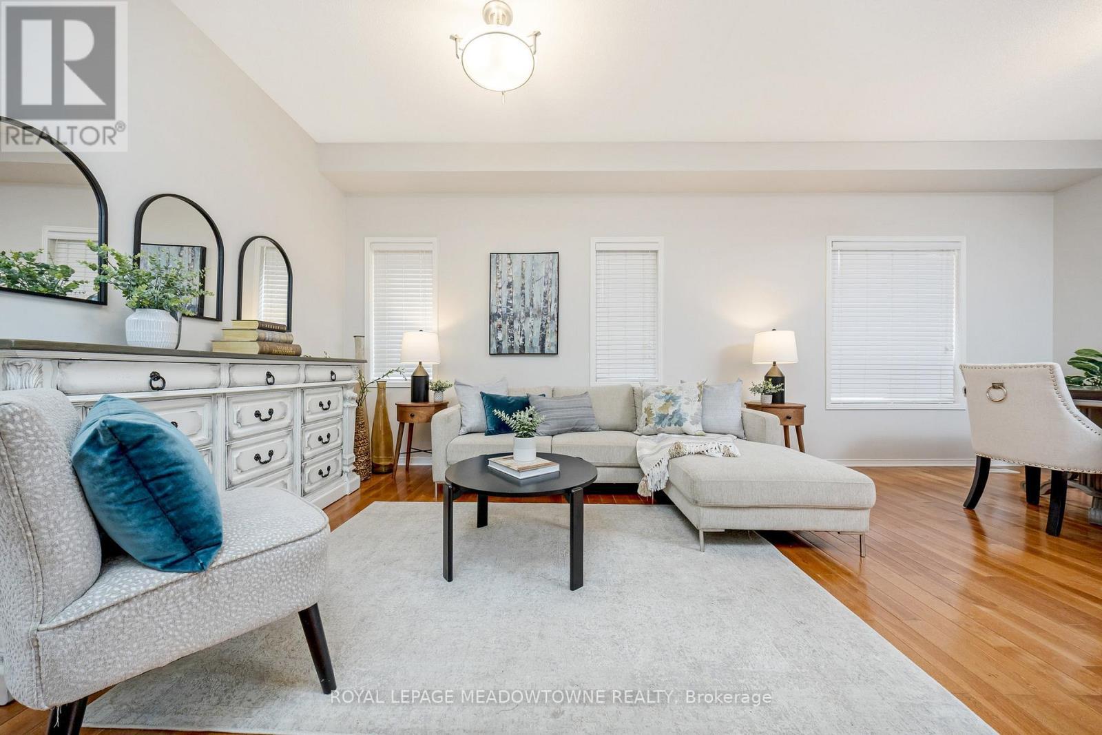 












996 VICKERMAN WAY

,
Milton,




Ontario
L9T0J6

