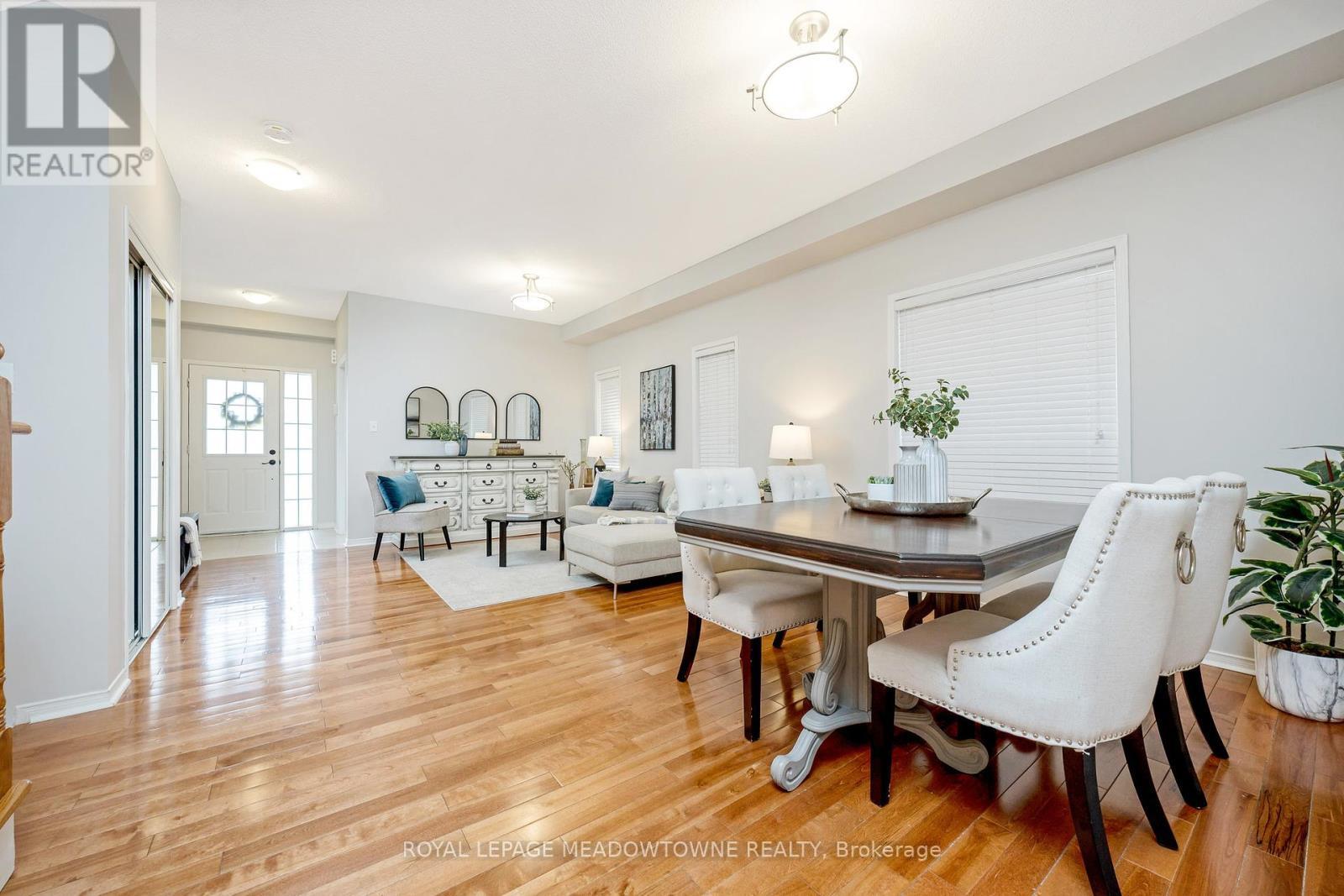 












996 VICKERMAN WAY

,
Milton,




Ontario
L9T0J6


