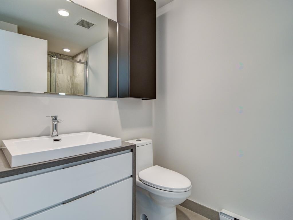 









1288


Rue St-Antoine O.

, 4905,
Montréal (Ville-Marie),




QC
H3C0X6


