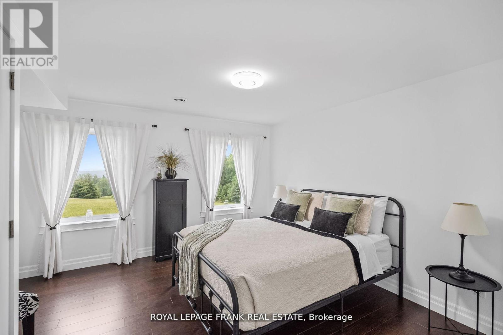 












370 DETLOR ROAD

,
Bancroft (Dungannon Ward),




Ontario
K0L1C0

