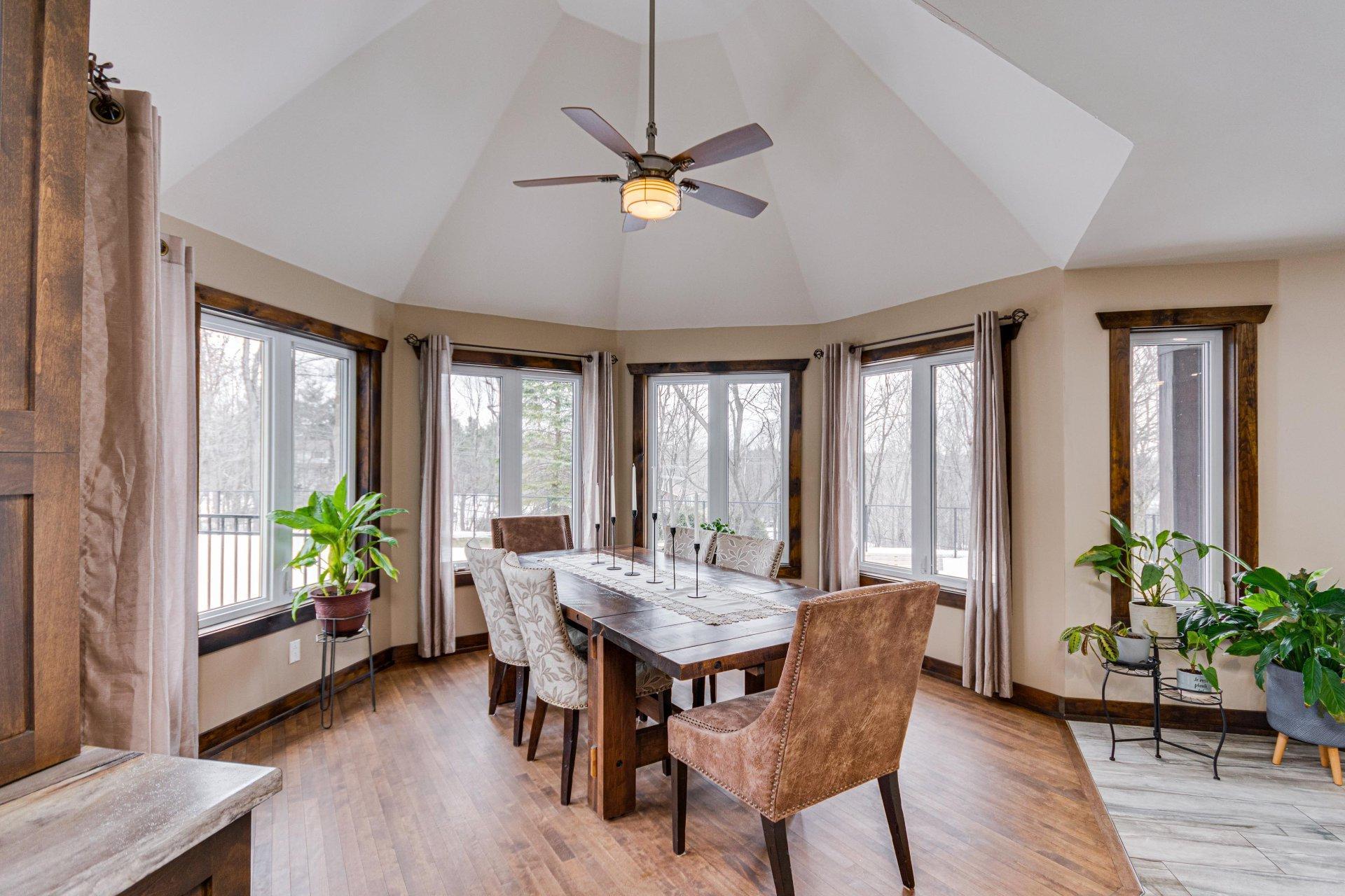 









146


Ch. du 6e-Rang

,
Val-des-Monts,




QC
J8N7R3

