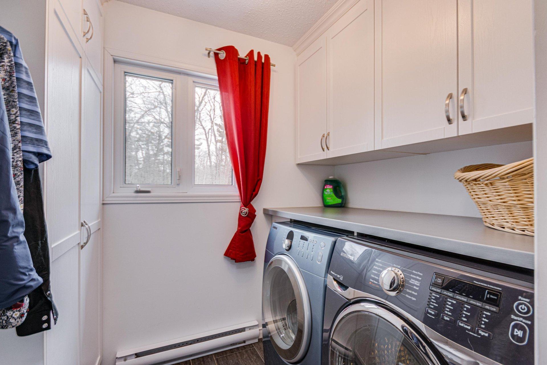 









146


Ch. du 6e-Rang

,
Val-des-Monts,




QC
J8N7R3

