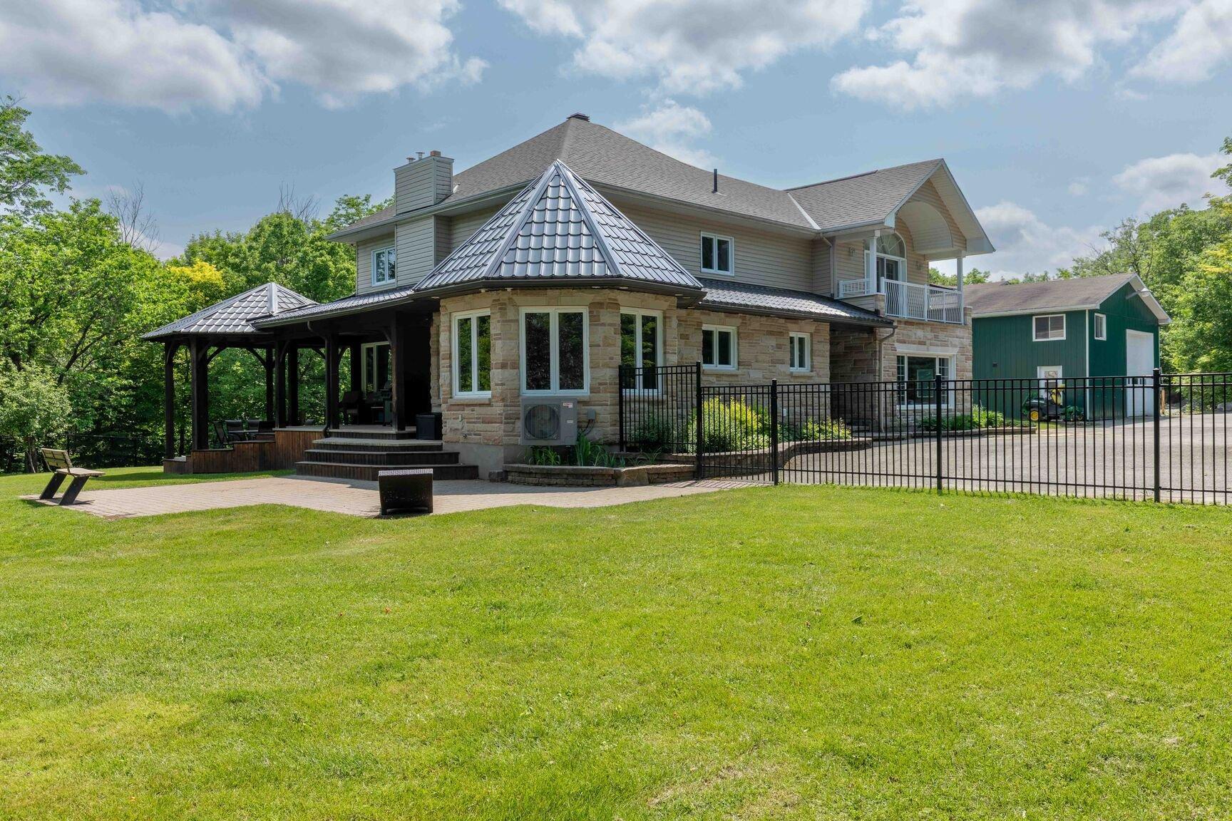 









146


Ch. du 6e-Rang

,
Val-des-Monts,




QC
J8N7R3

