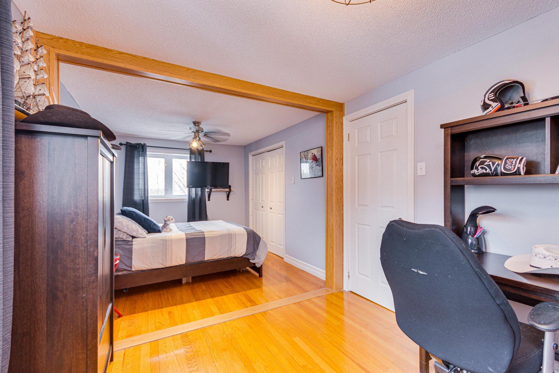 









146


Ch. du 6e-Rang

,
Val-des-Monts,




QC
J8N7R3


