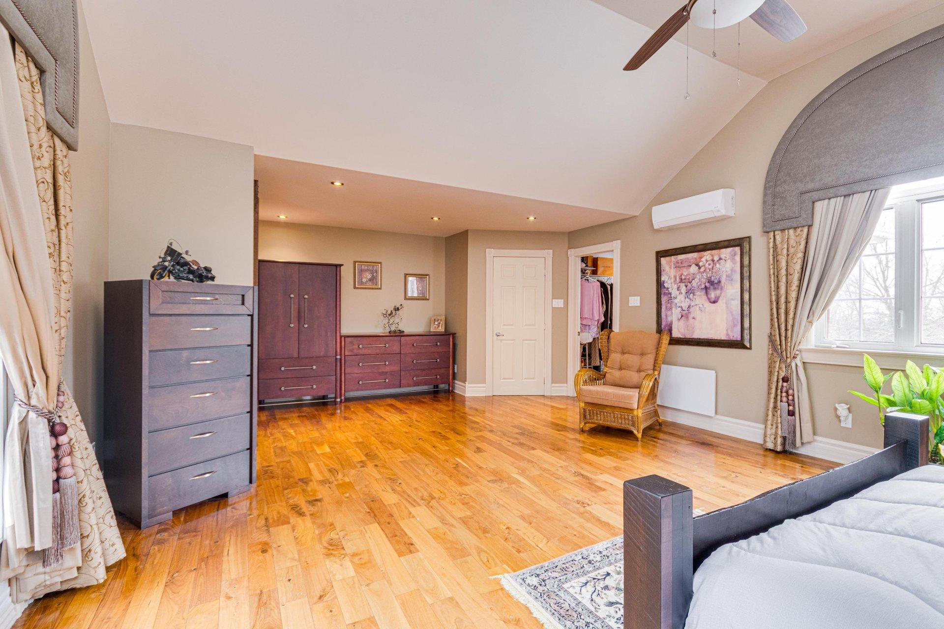 









146


Ch. du 6e-Rang

,
Val-des-Monts,




QC
J8N7R3

