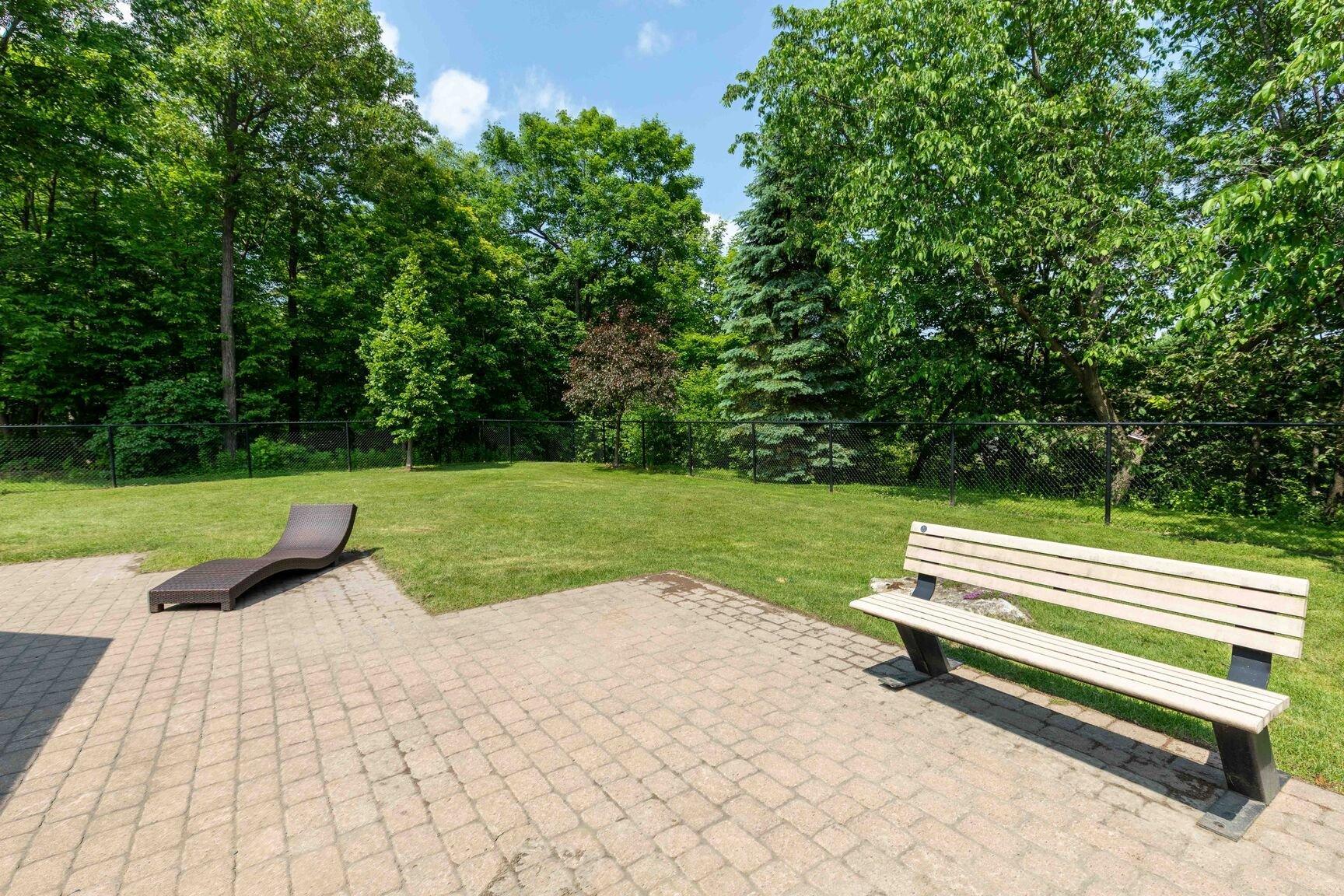 









146


Ch. du 6e-Rang

,
Val-des-Monts,




QC
J8N7R3

