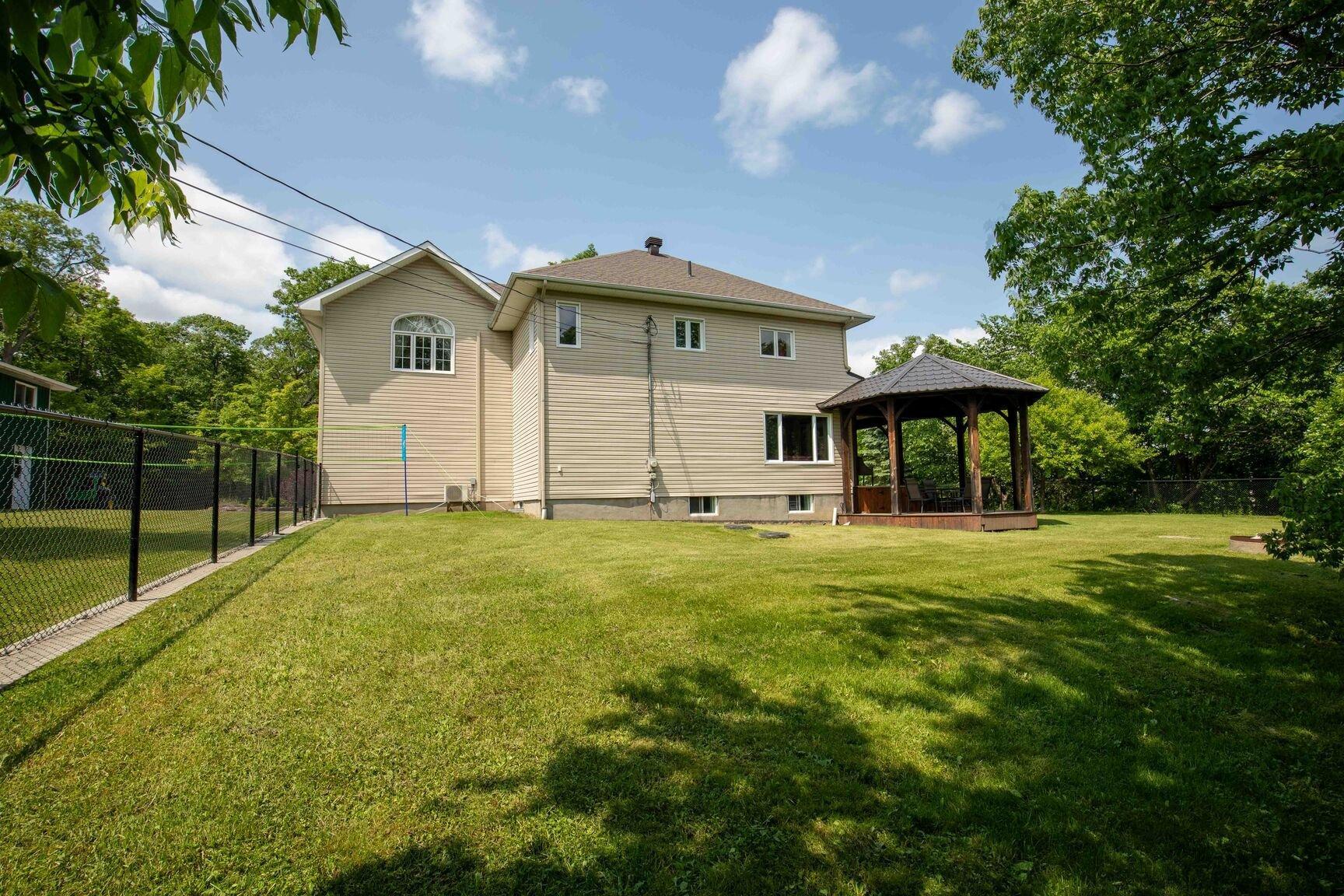 









146


Ch. du 6e-Rang

,
Val-des-Monts,




QC
J8N7R3

