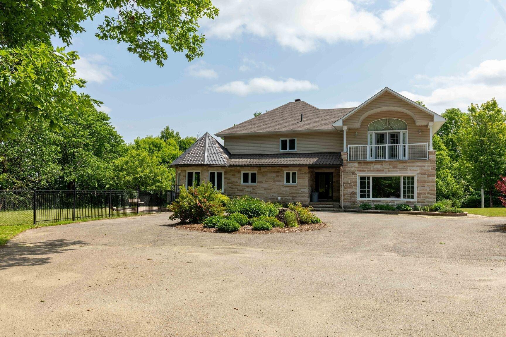 









146


Ch. du 6e-Rang

,
Val-des-Monts,




QC
J8N7R3

