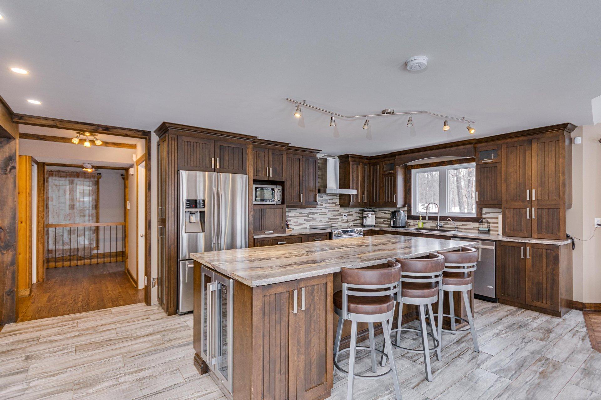 









146


Ch. du 6e-Rang

,
Val-des-Monts,




QC
J8N7R3

