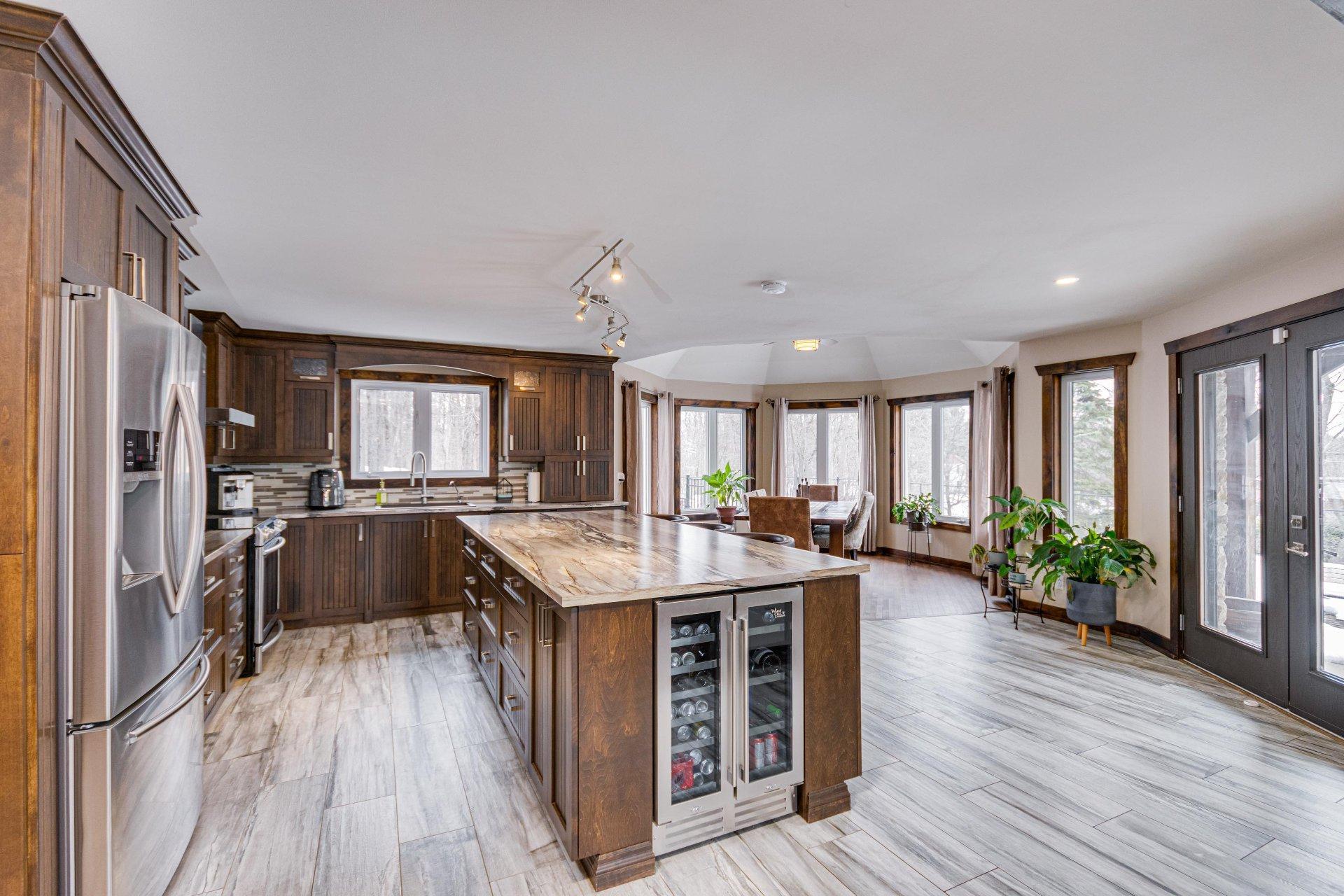 









146


Ch. du 6e-Rang

,
Val-des-Monts,




QC
J8N7R3

