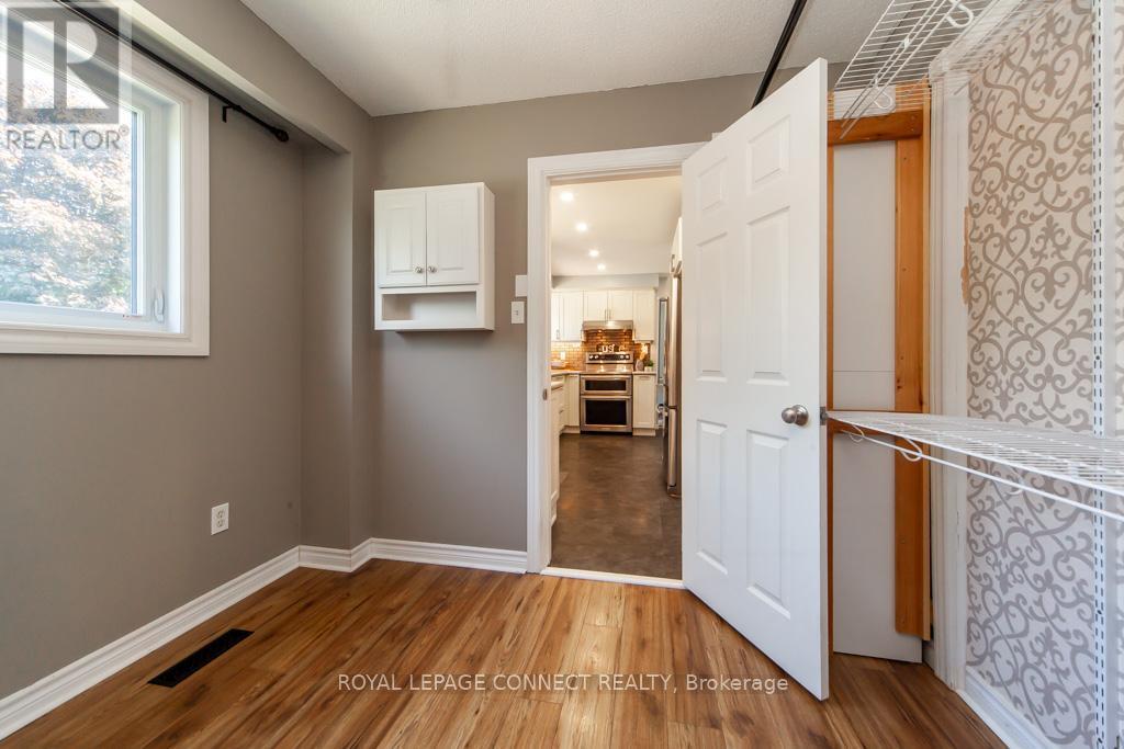 












98 CHESTER CRESCENT

,
Scugog,




Ontario
L9L1K8

