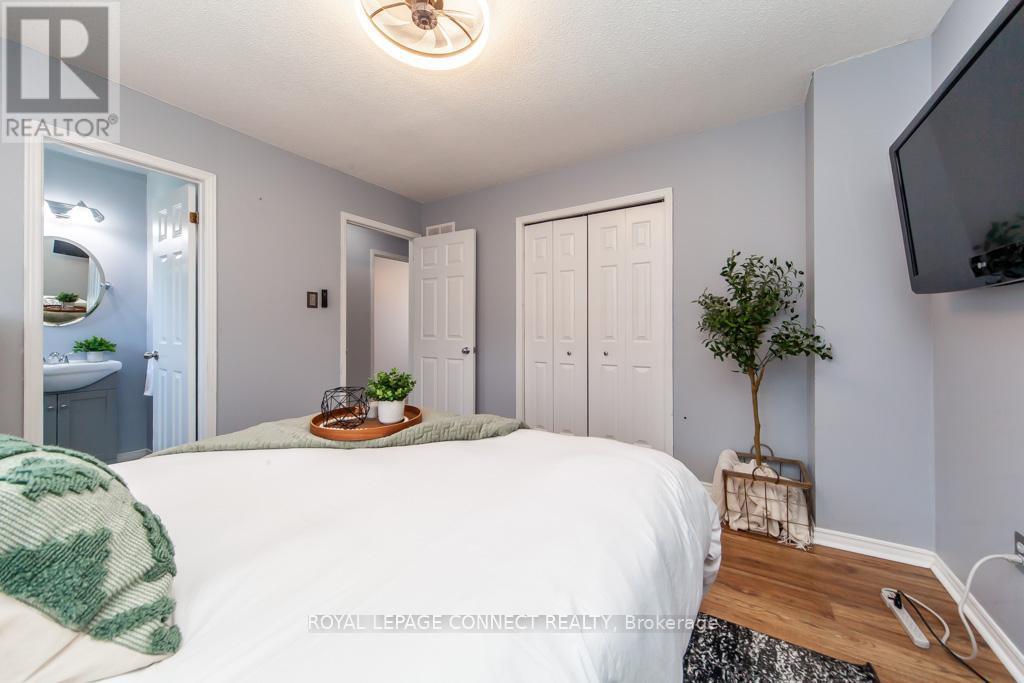 












98 CHESTER CRESCENT

,
Scugog,




Ontario
L9L1K8

