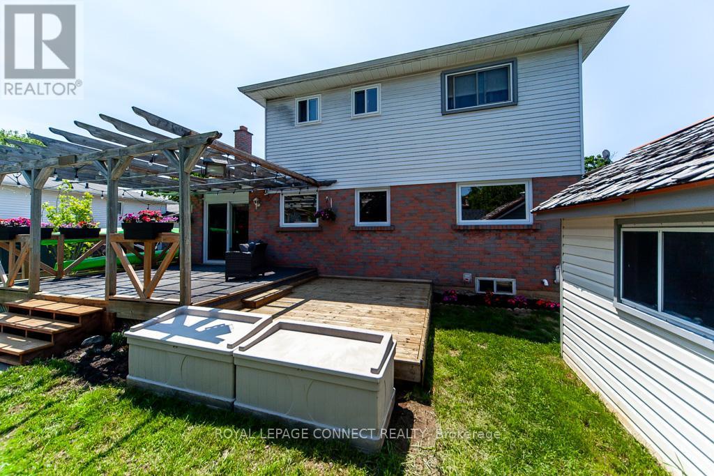 












98 CHESTER CRESCENT

,
Scugog,




Ontario
L9L1K8


