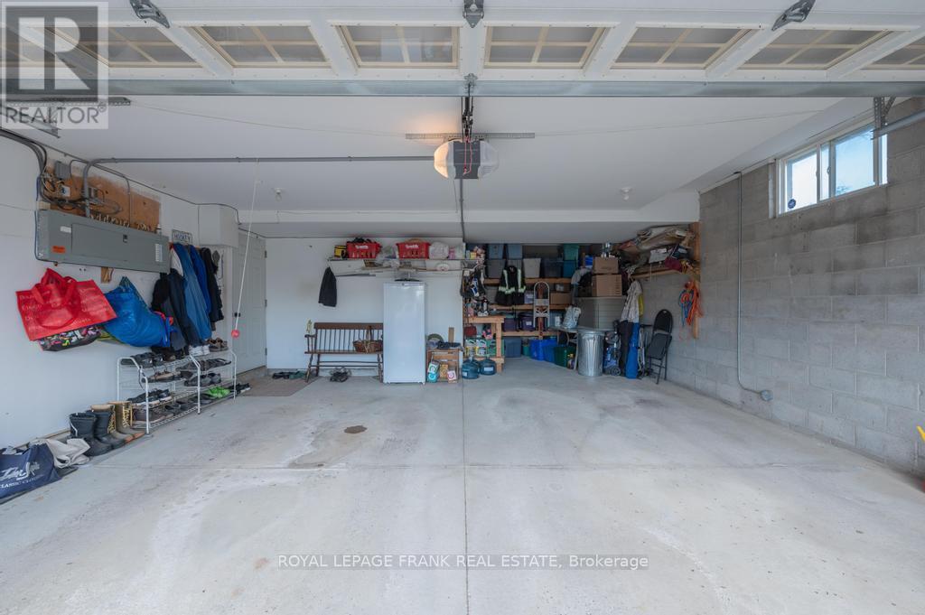 












406 LAKEHURST CIRCLE ROAD

,
Trent Lakes,




Ontario
K0L1J0

