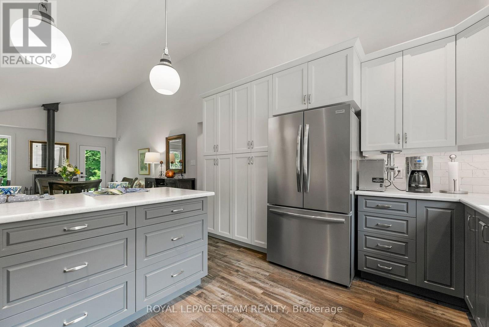 












554 POPLAR WAY

,
Greater Madawaska,




Ontario
K0J1H0

