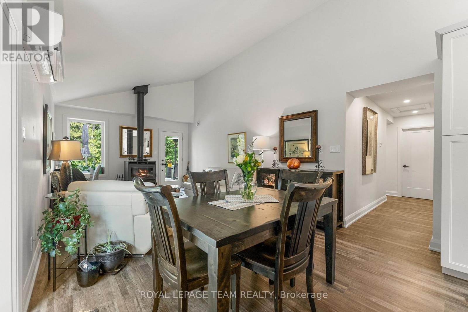 












554 POPLAR WAY

,
Greater Madawaska,




Ontario
K0J1H0

