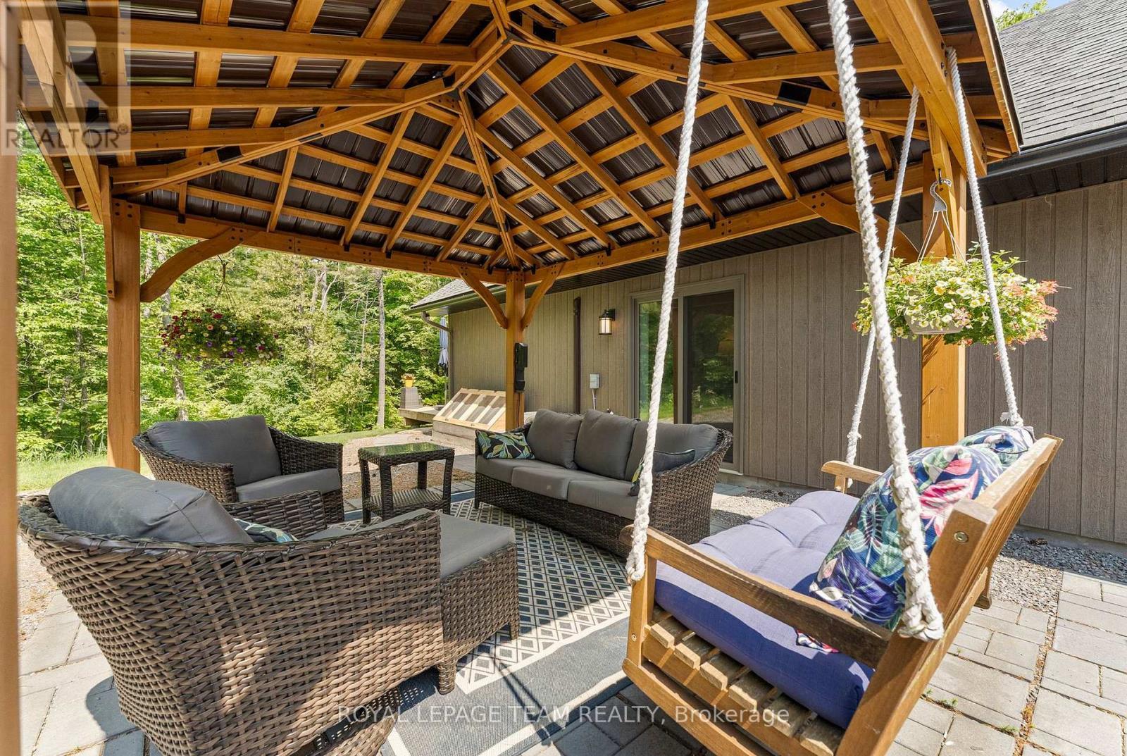 












554 POPLAR WAY

,
Greater Madawaska,




Ontario
K0J1H0


