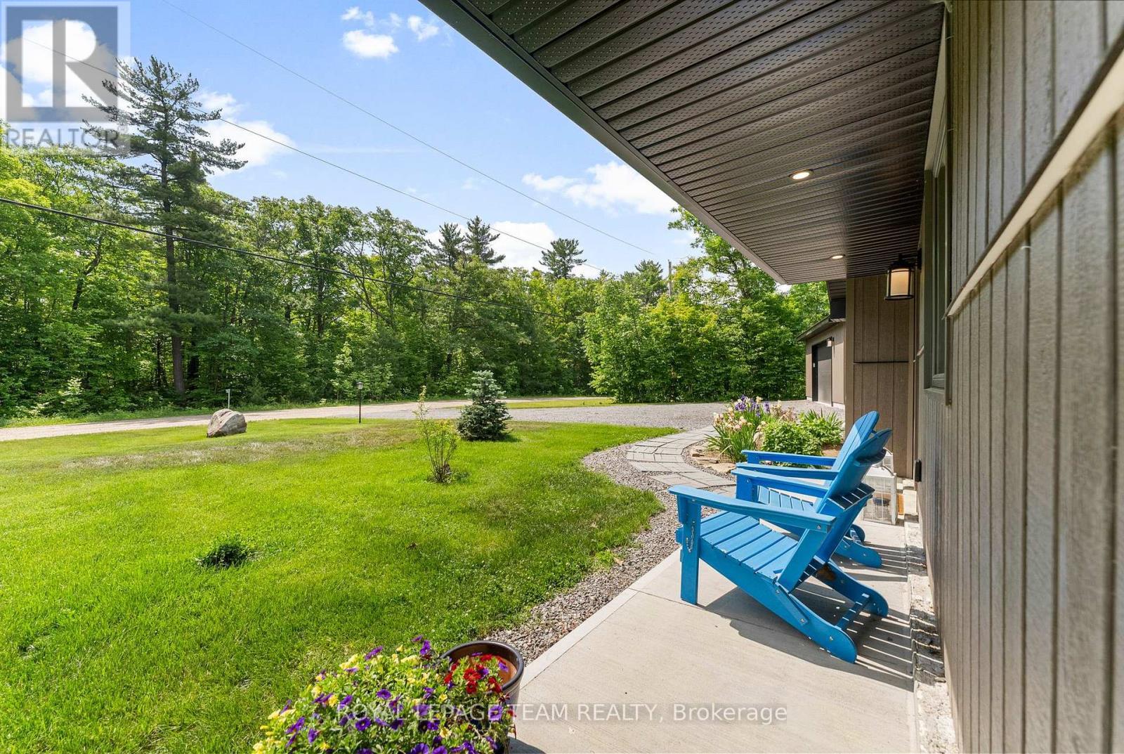 












554 POPLAR WAY

,
Greater Madawaska,




Ontario
K0J1H0

