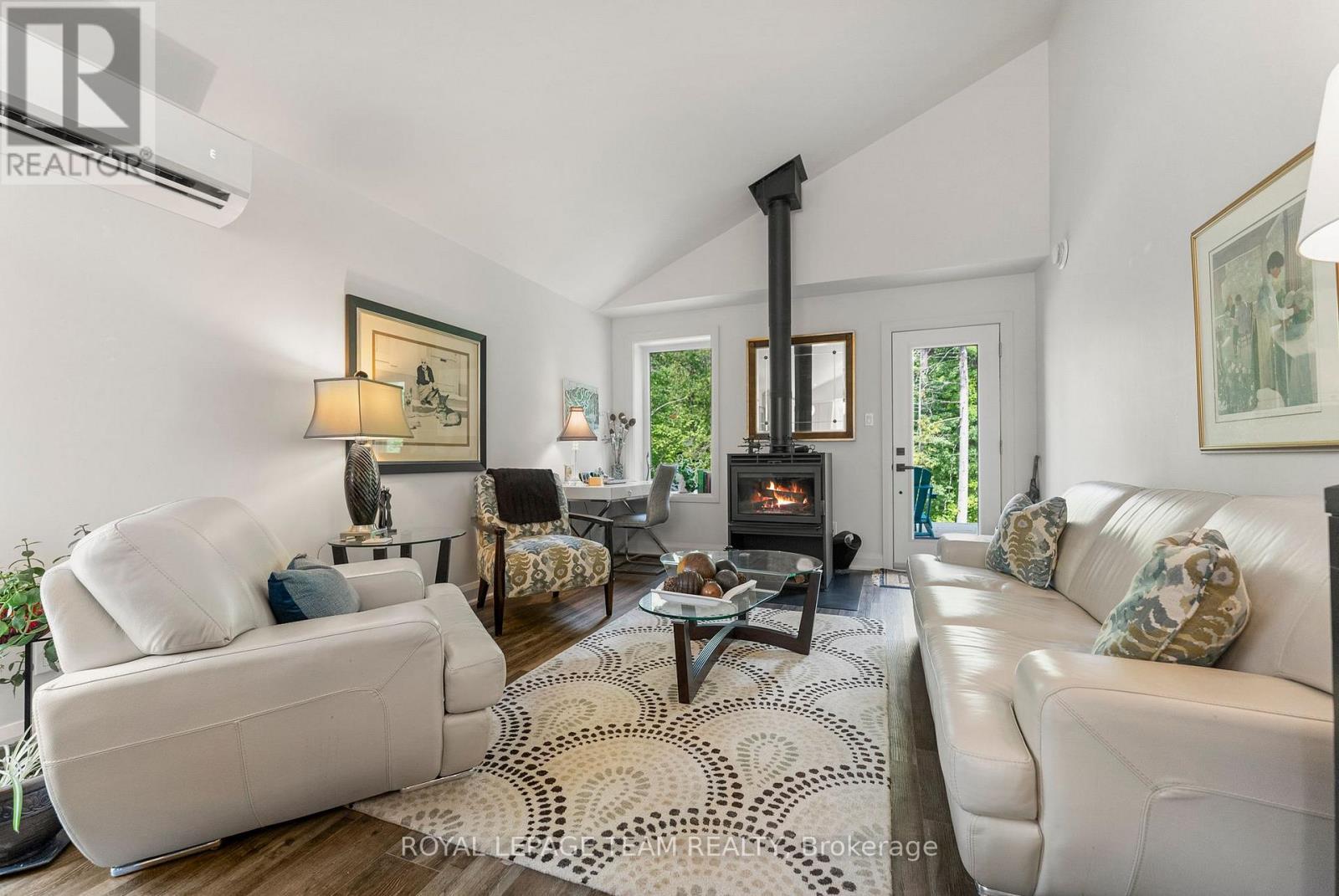 












554 POPLAR WAY

,
Greater Madawaska,




Ontario
K0J1H0

