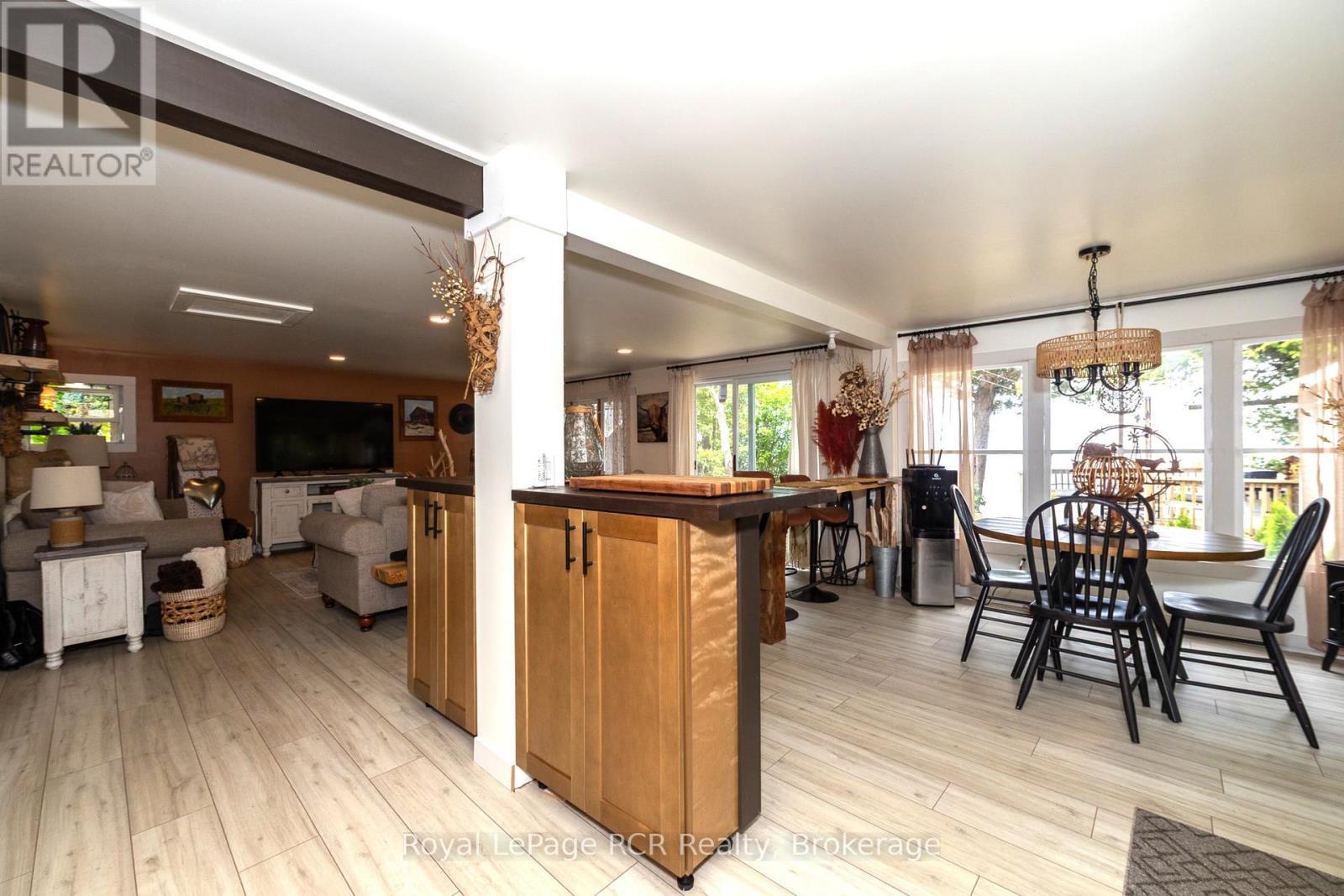 












809 BRUCE ROAD 13 ROAD

,
Native Leased Lands,




Ontario
N0H2L0

