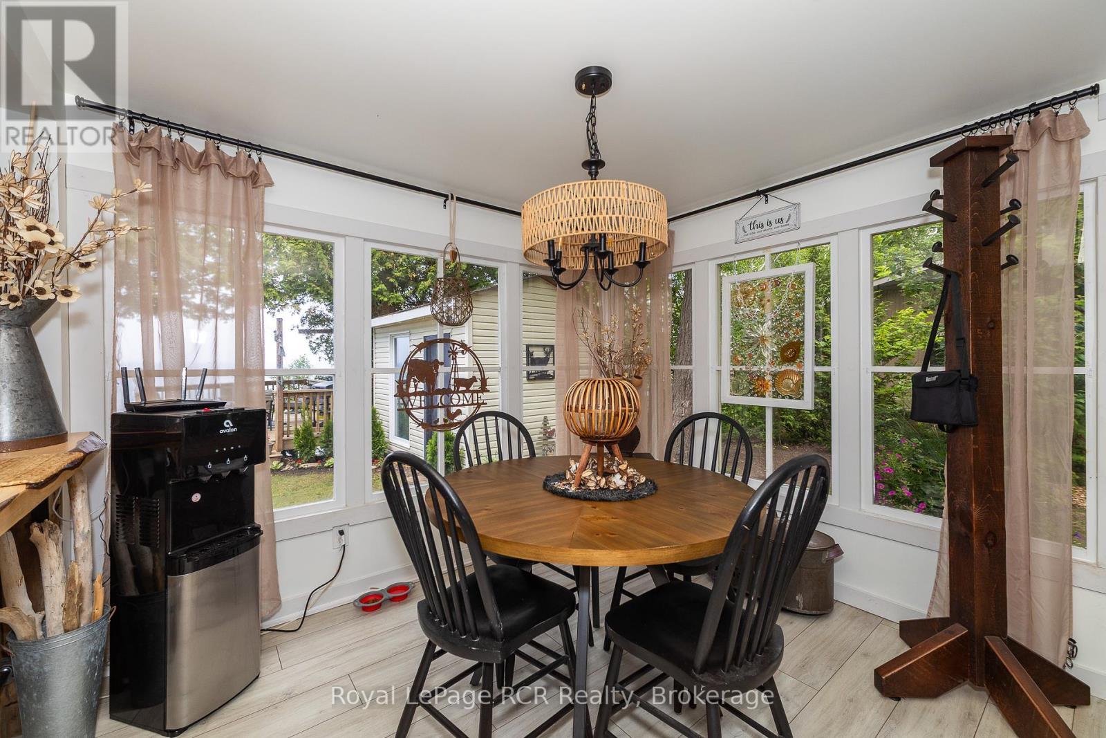 












809 BRUCE ROAD 13 ROAD

,
Native Leased Lands,




Ontario
N0H2L0

