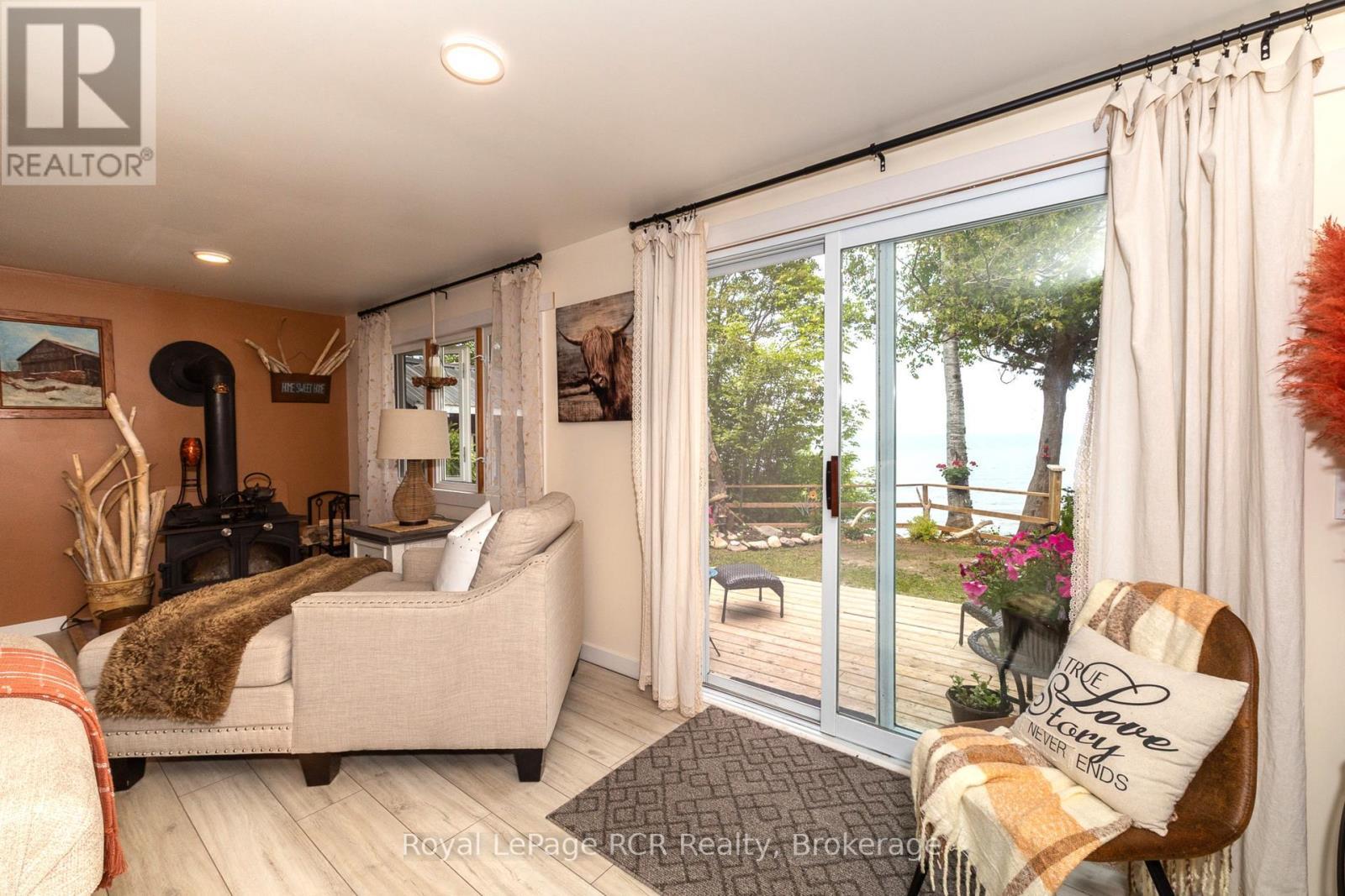 












809 BRUCE ROAD 13 ROAD

,
Native Leased Lands,




Ontario
N0H2L0


