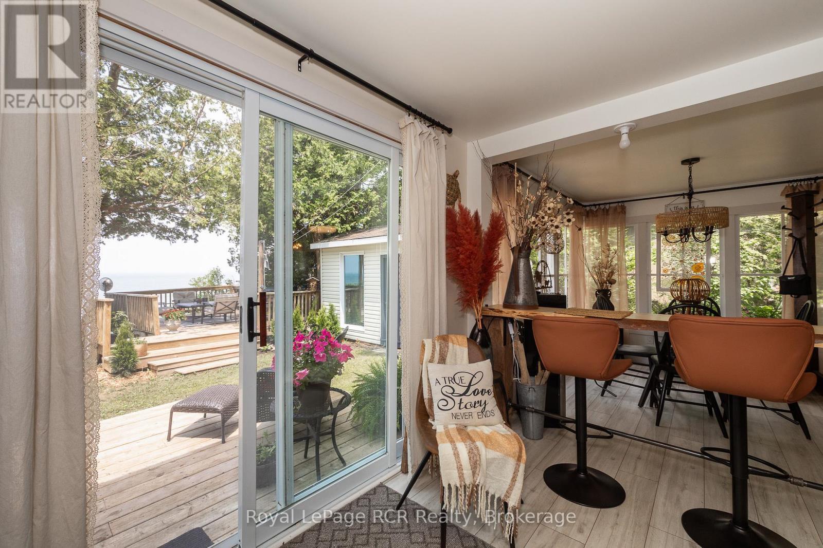 












809 BRUCE ROAD 13 ROAD

,
Native Leased Lands,




Ontario
N0H2L0

