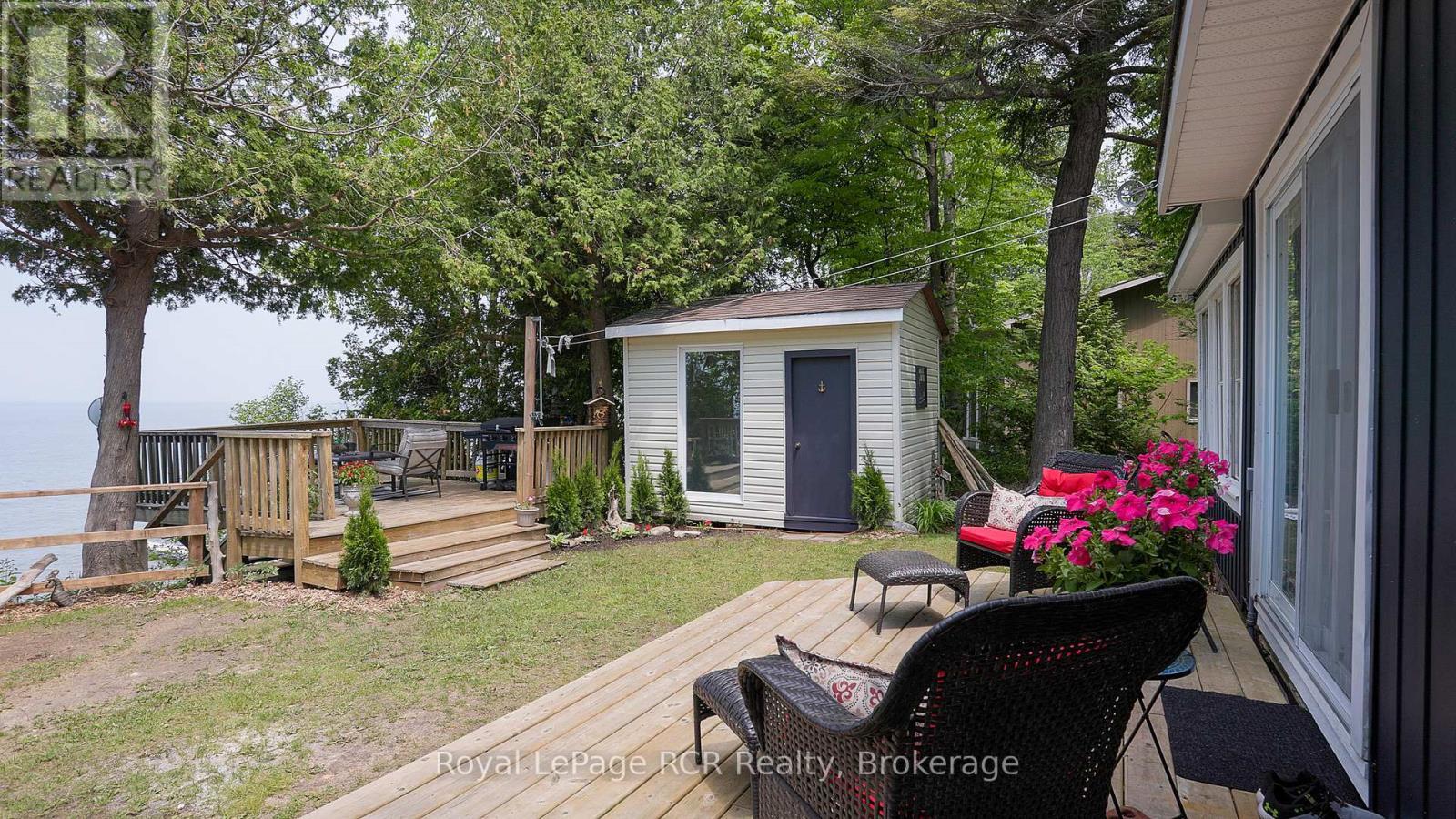 












809 BRUCE ROAD 13 ROAD

,
Native Leased Lands,




Ontario
N0H2L0


