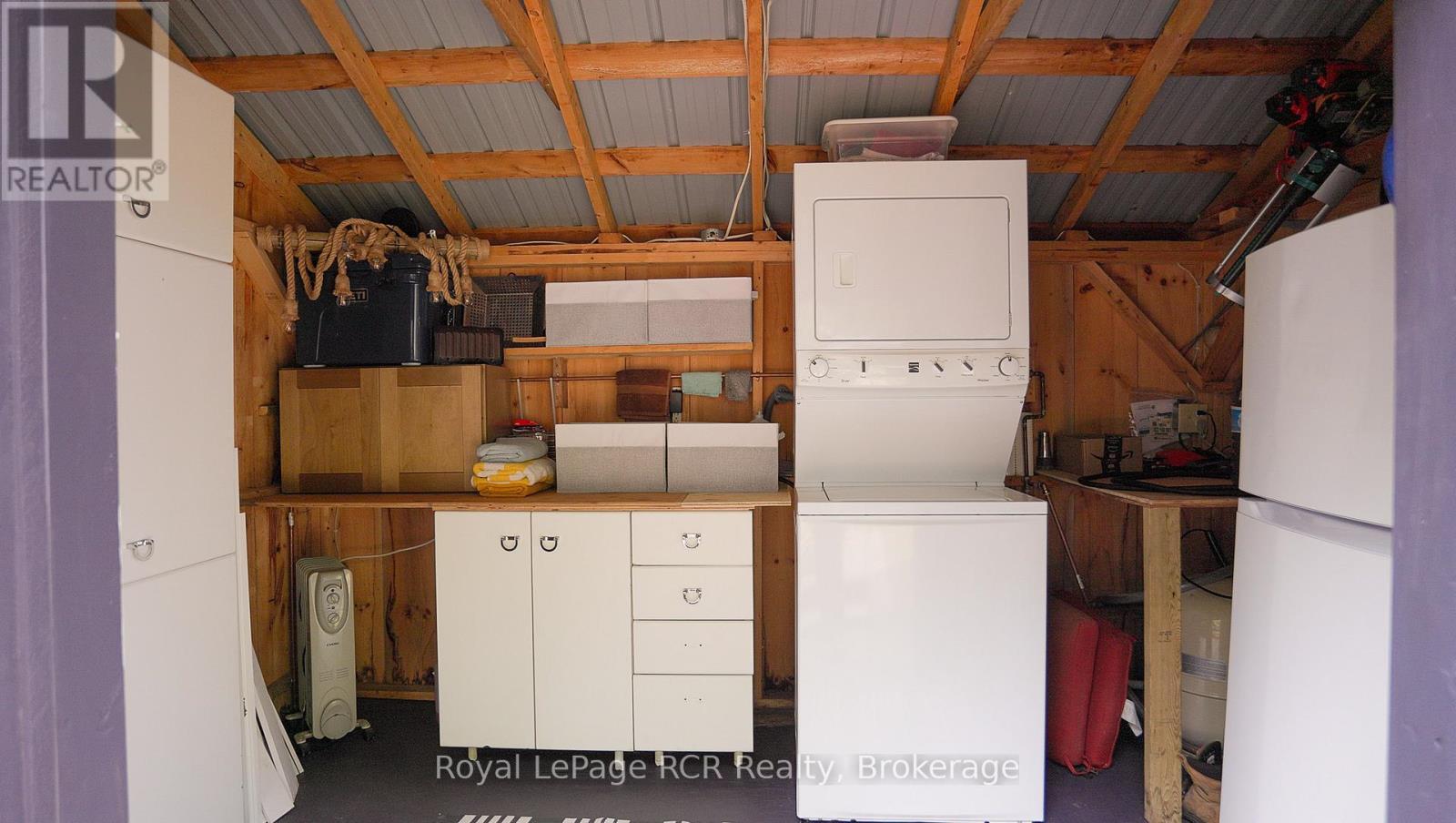 












809 BRUCE ROAD 13 ROAD

,
Native Leased Lands,




Ontario
N0H2L0

