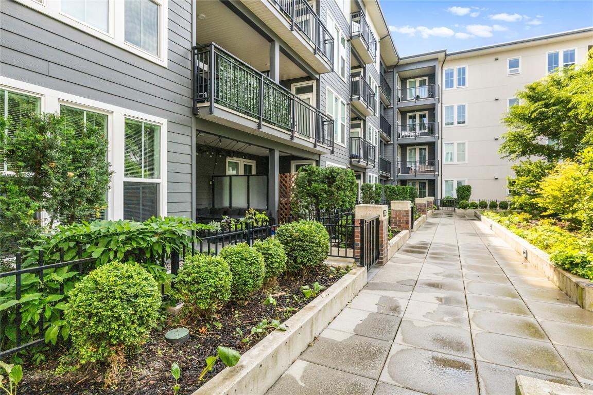 









1770


Richter

Street, 123,
Kelowna,




BC
V1Y 0E6

